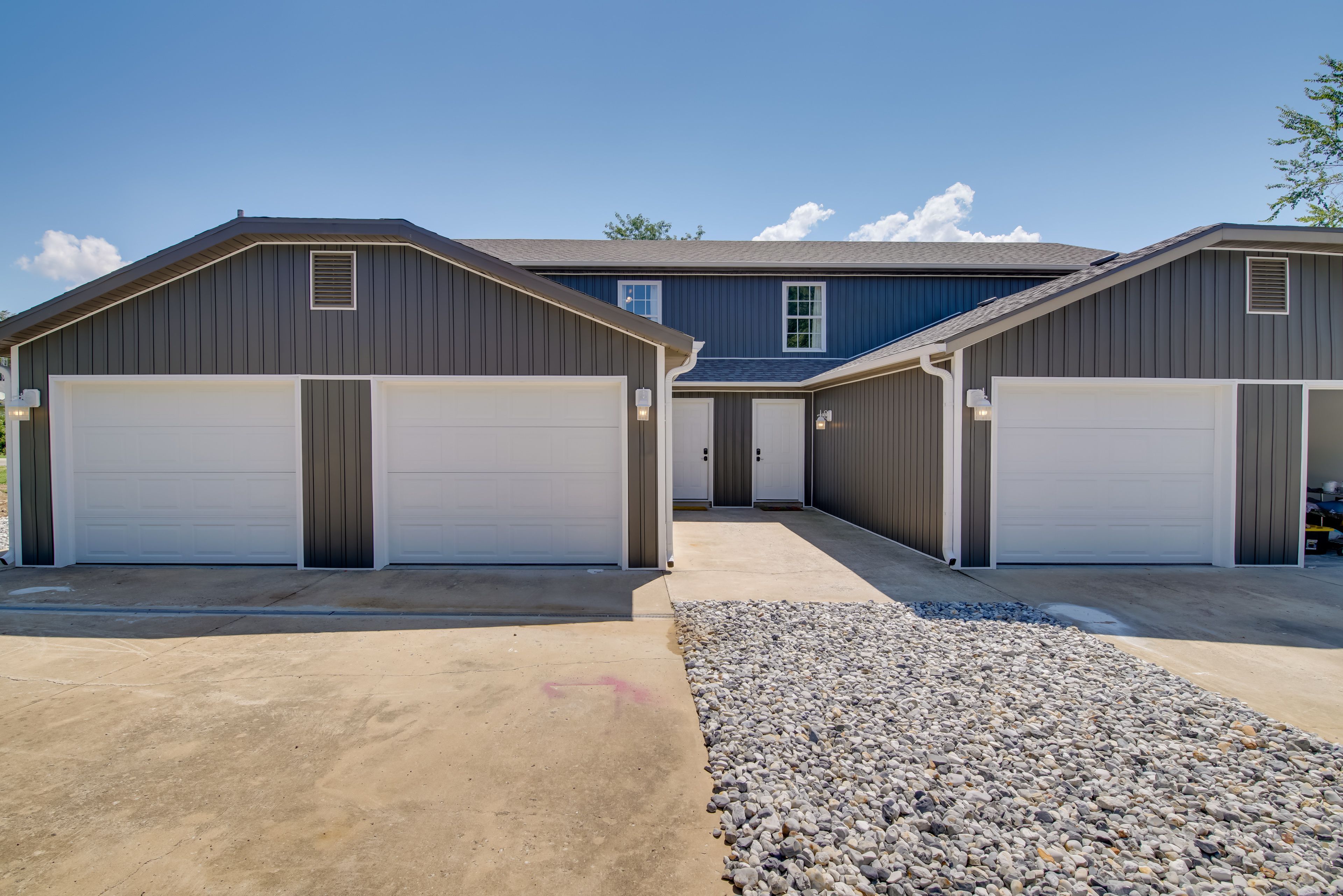 Parking | Driveway (2 Vehicles)