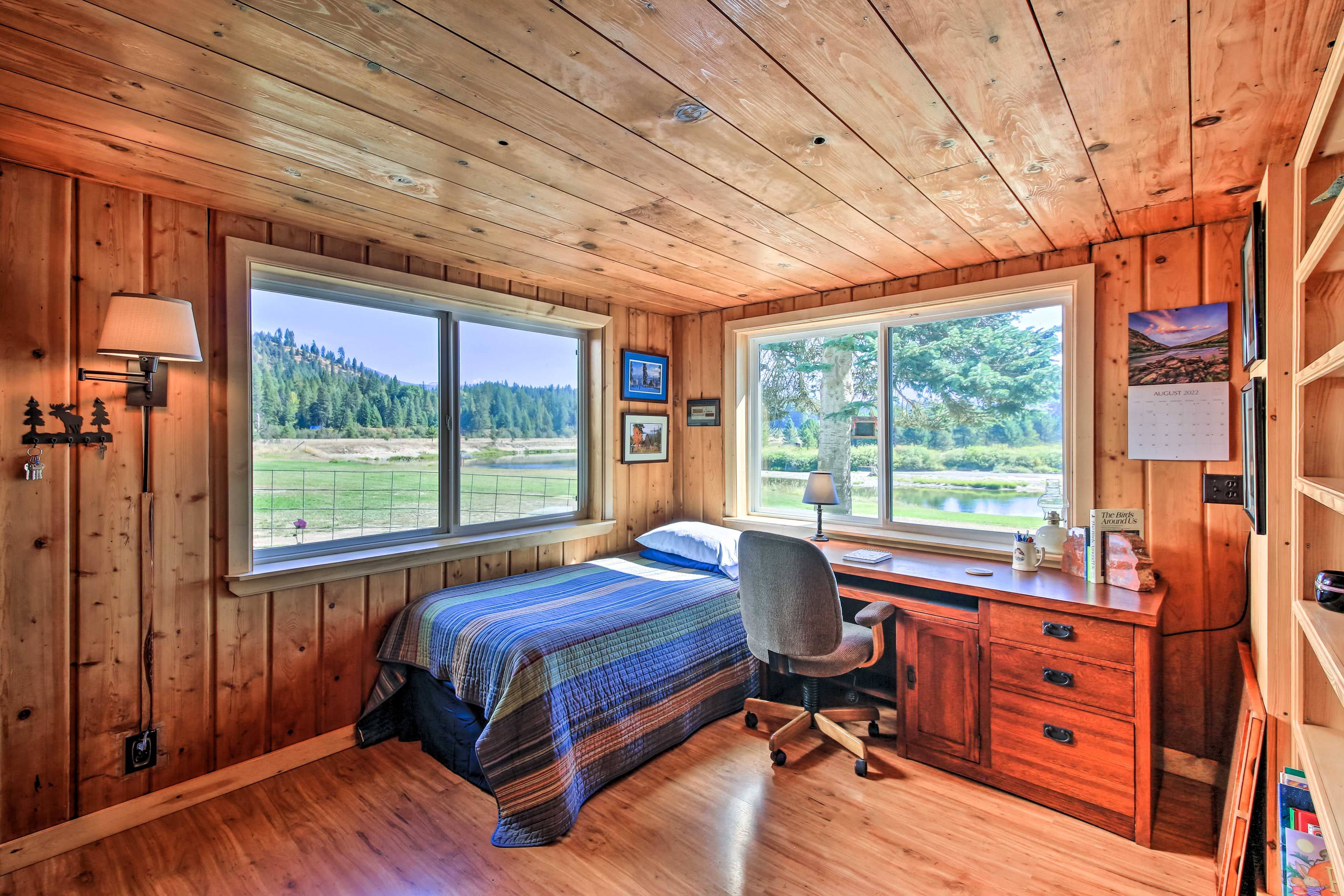 Home Office | Twin Bed | 1st Floor