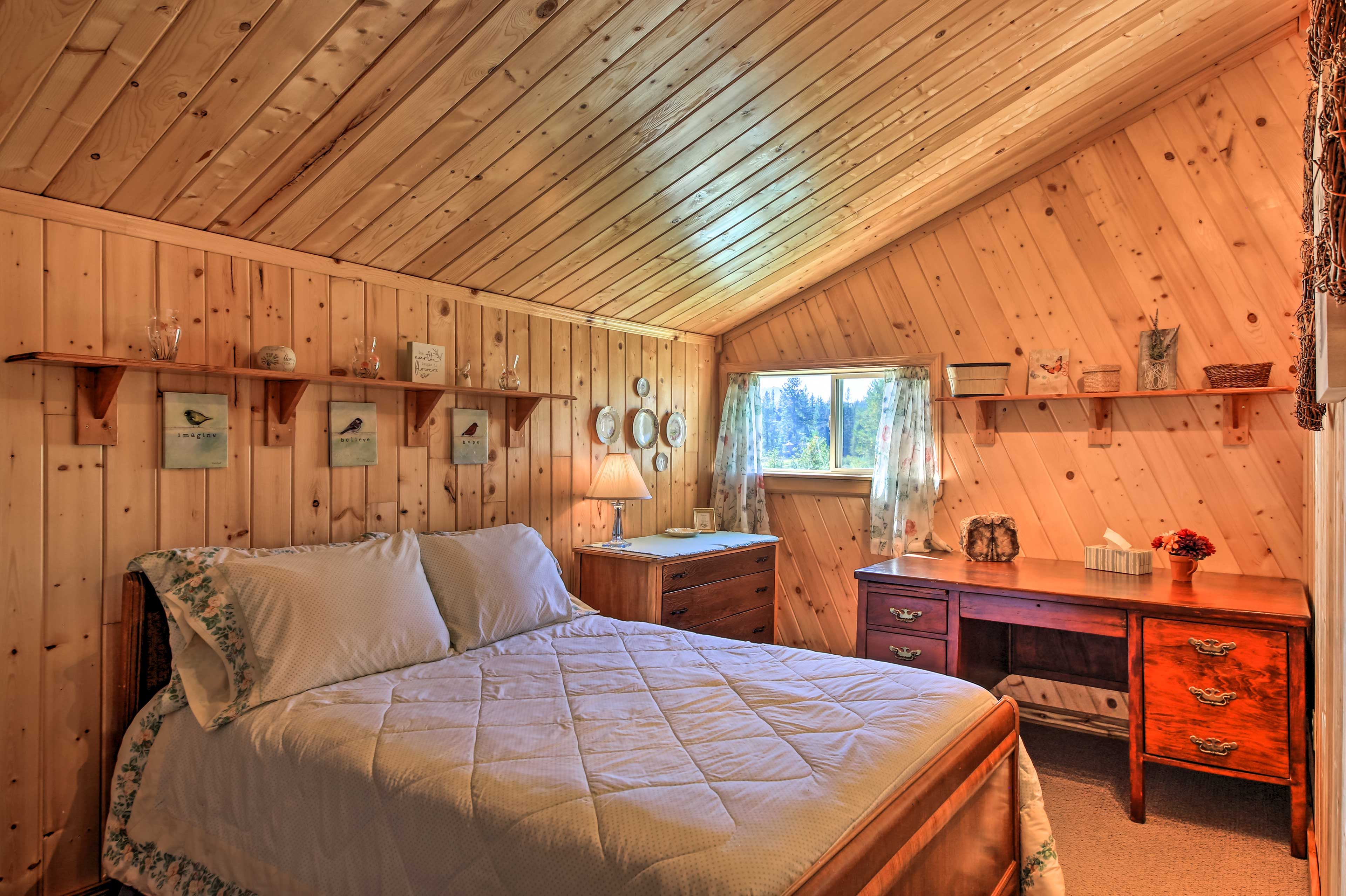Bedroom 1 (Meadow Room) | Full Bed | 1st Floor