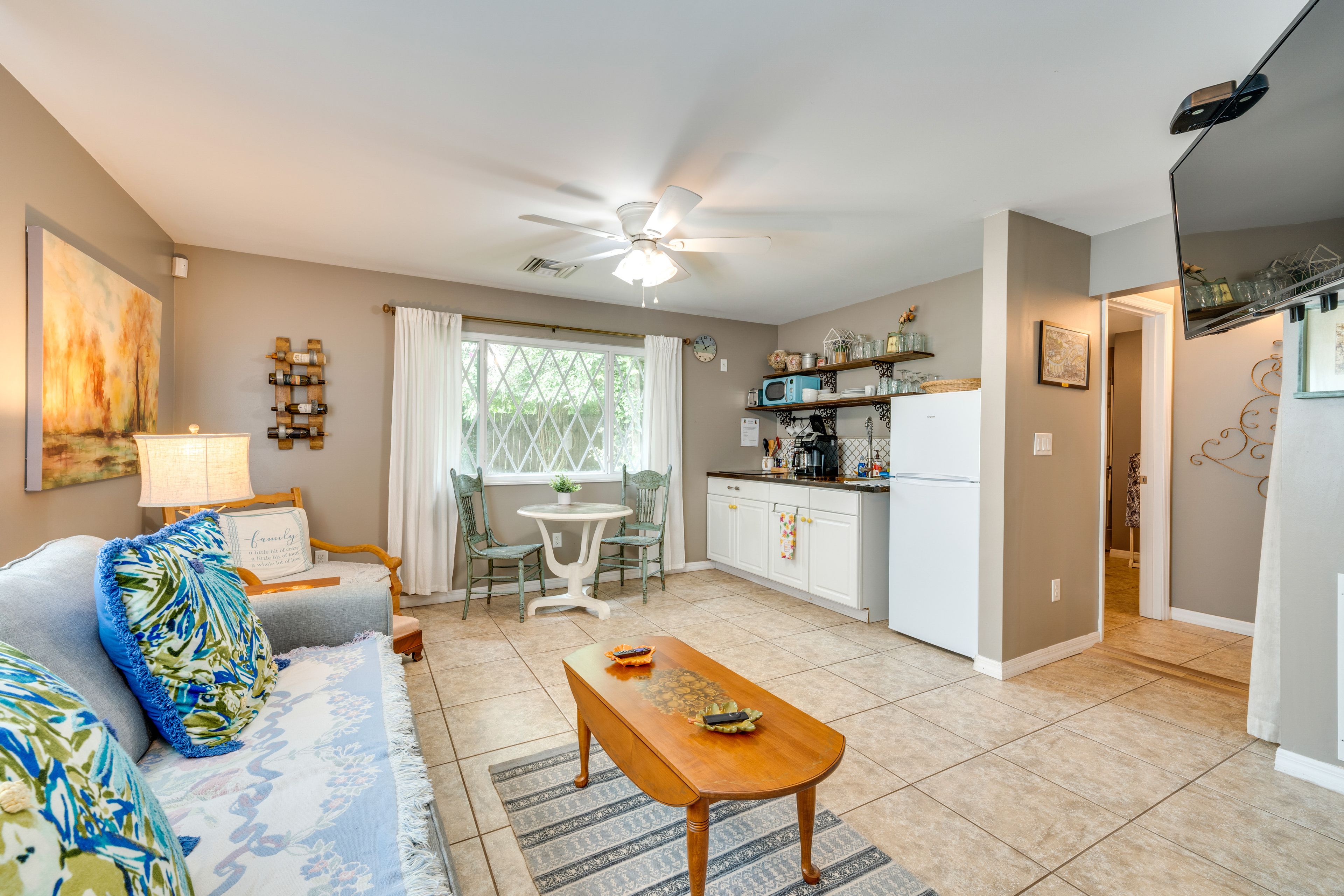 Mount Dora Vacation Rental | 2BR | 2BA | 3 Steps to Enter | 995 Sq Ft