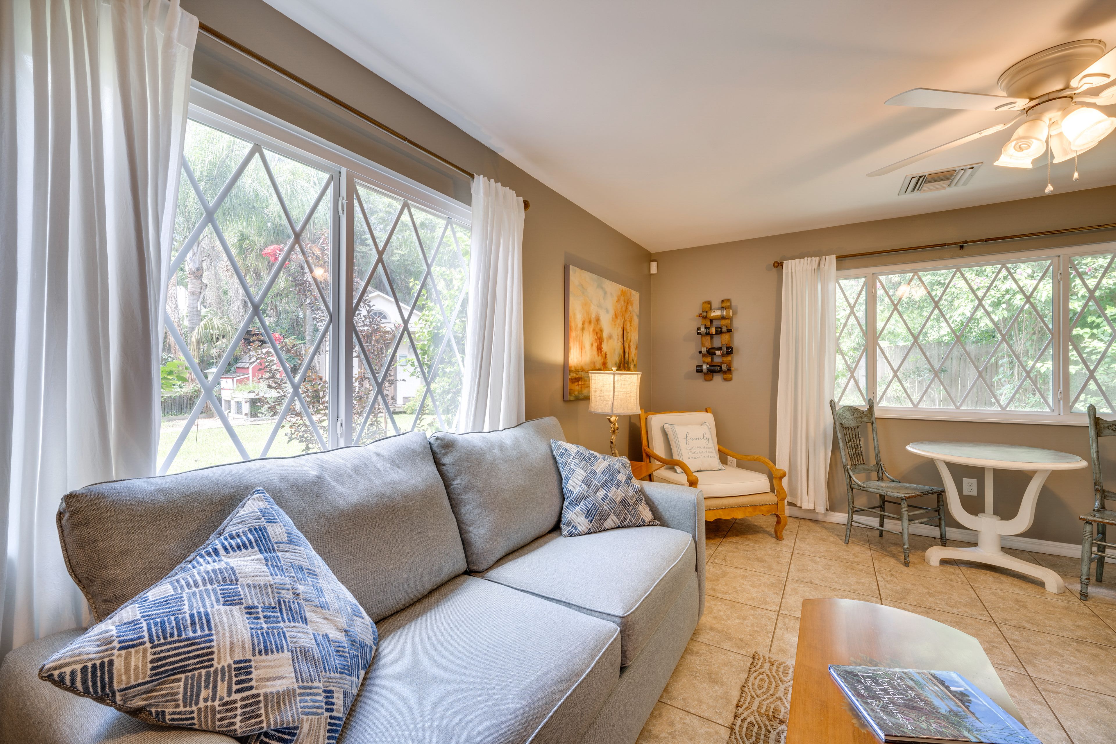 Living Room | Queen Sleeper Sofa