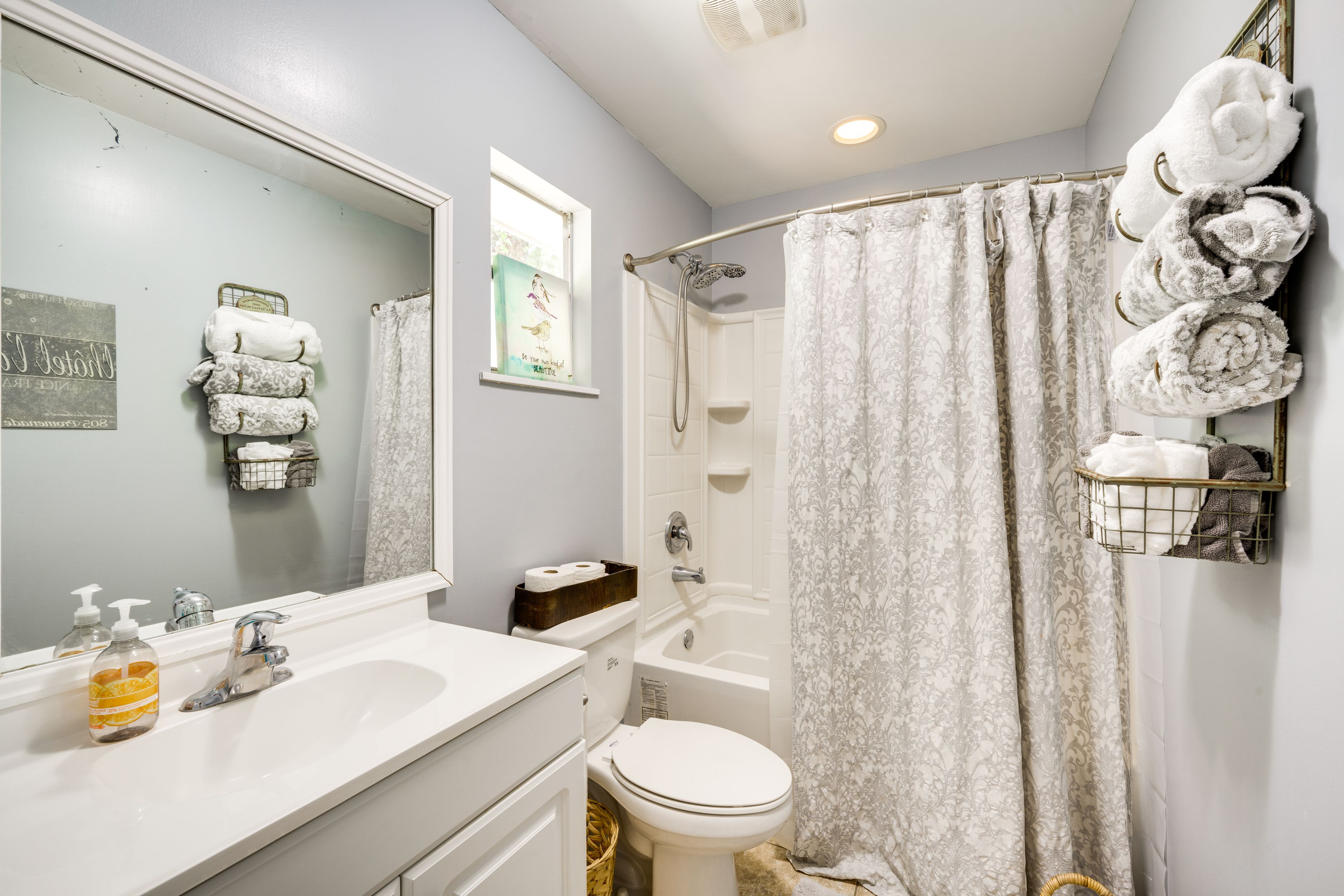 En-Suite Bathroom | Main Level | Towels Provided