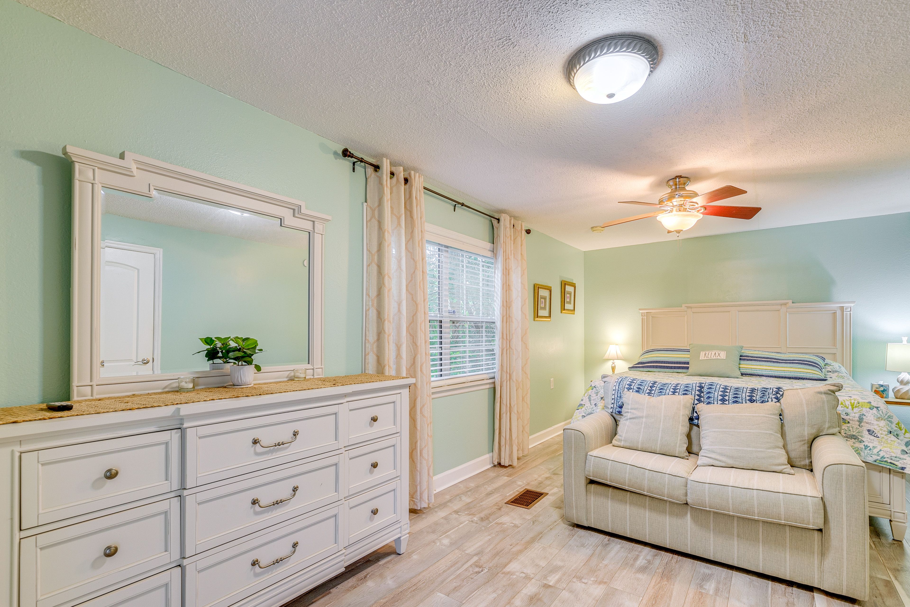 Bedroom 1 | Main Level | King Bed | Smart TV | Linens Provided