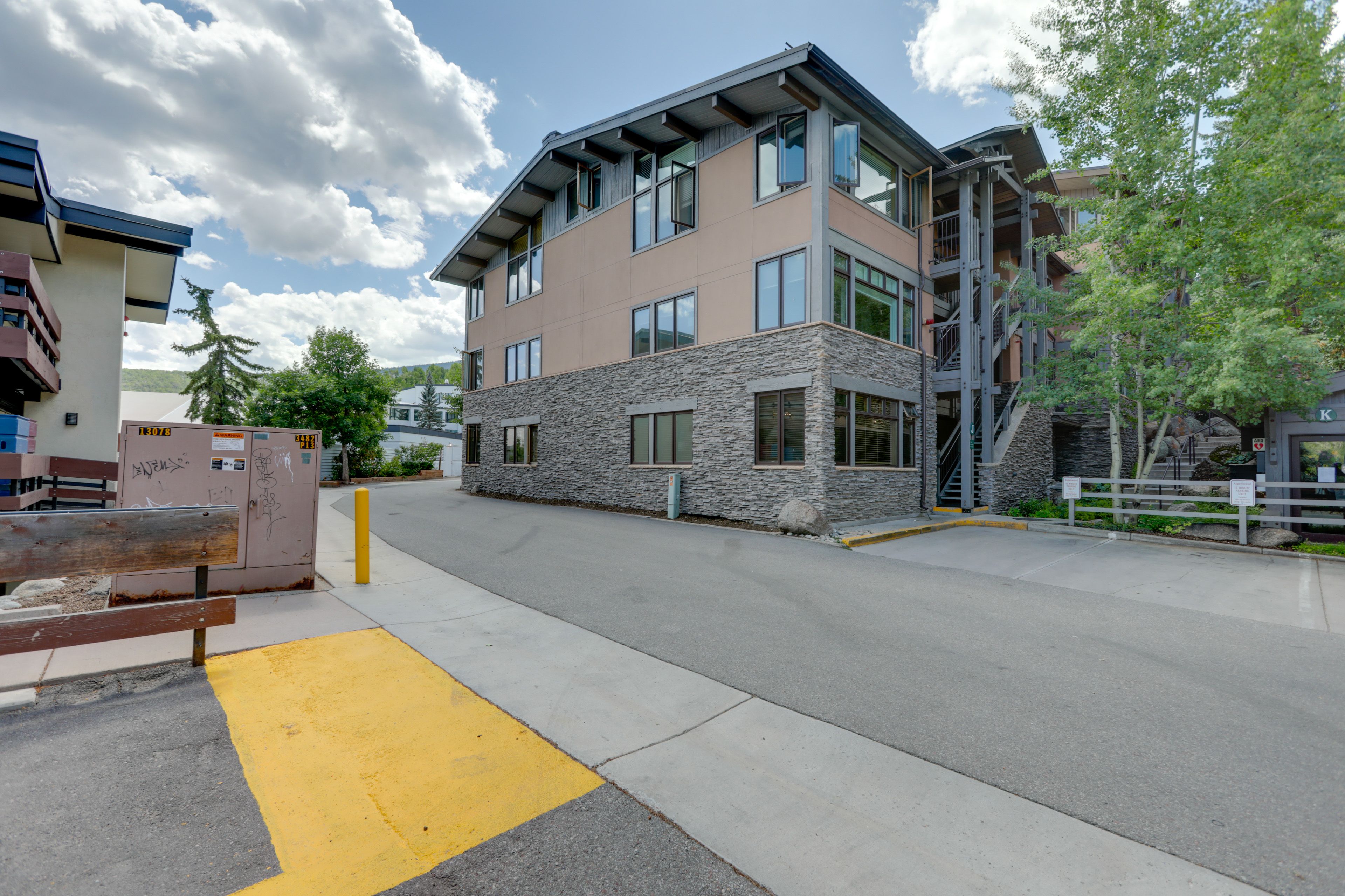 Parking | Community Parking Lot | Seasonal Permit (Paid On-Site)
