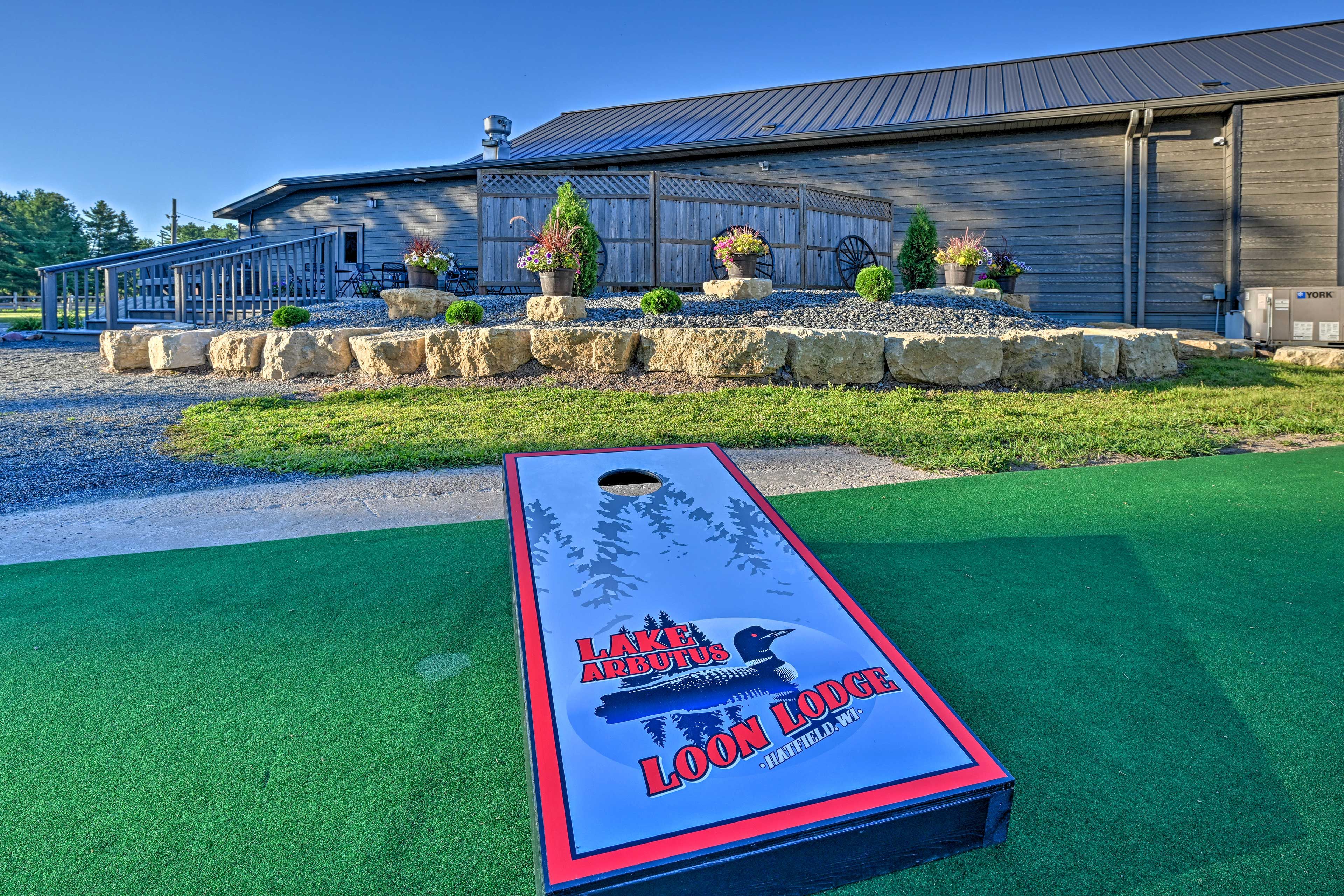 Private Yard | Cornhole | ATV/Snowmobile Trail Access On-Site