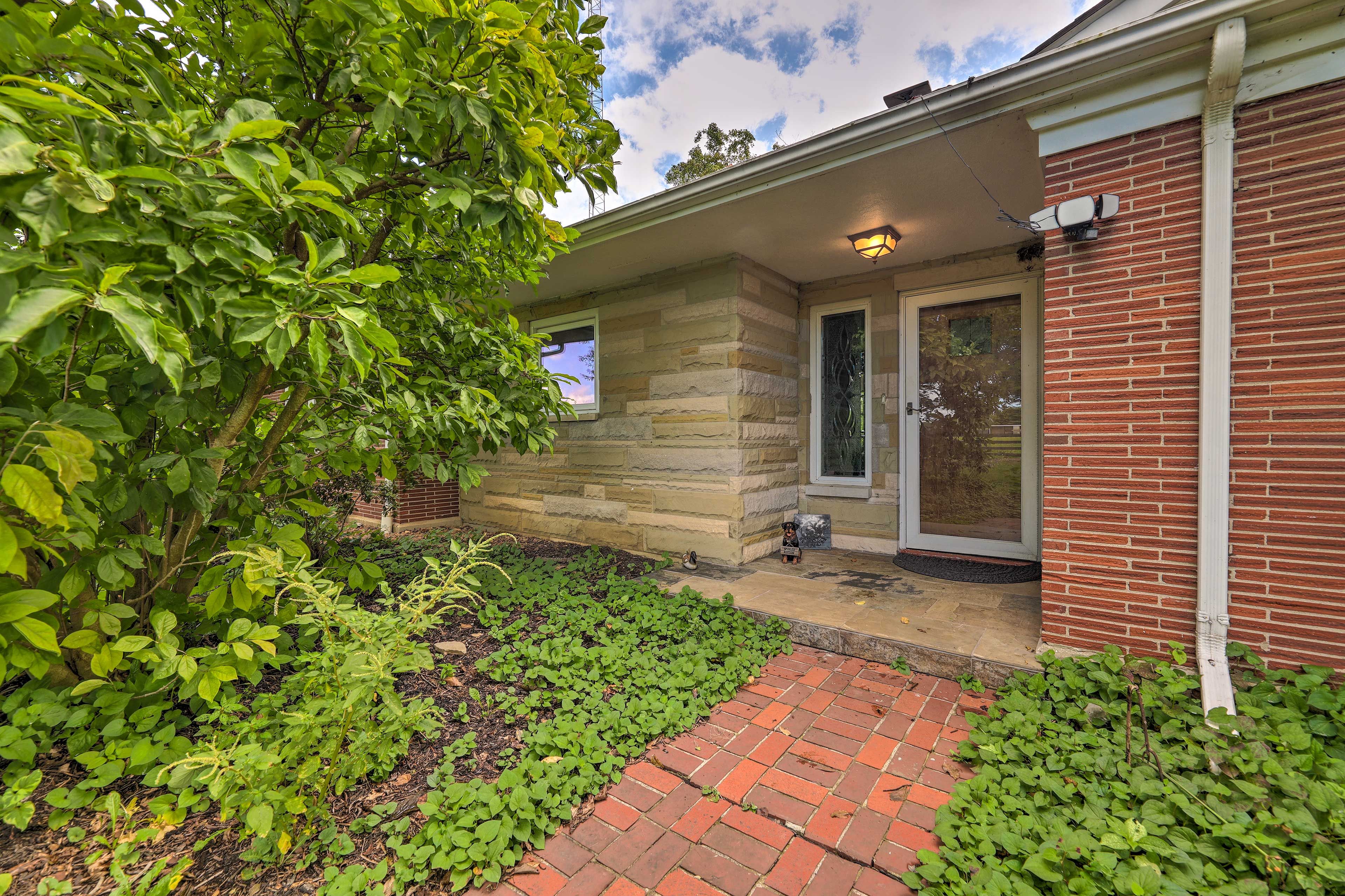 Home Entrance | 1 Step to Enter
