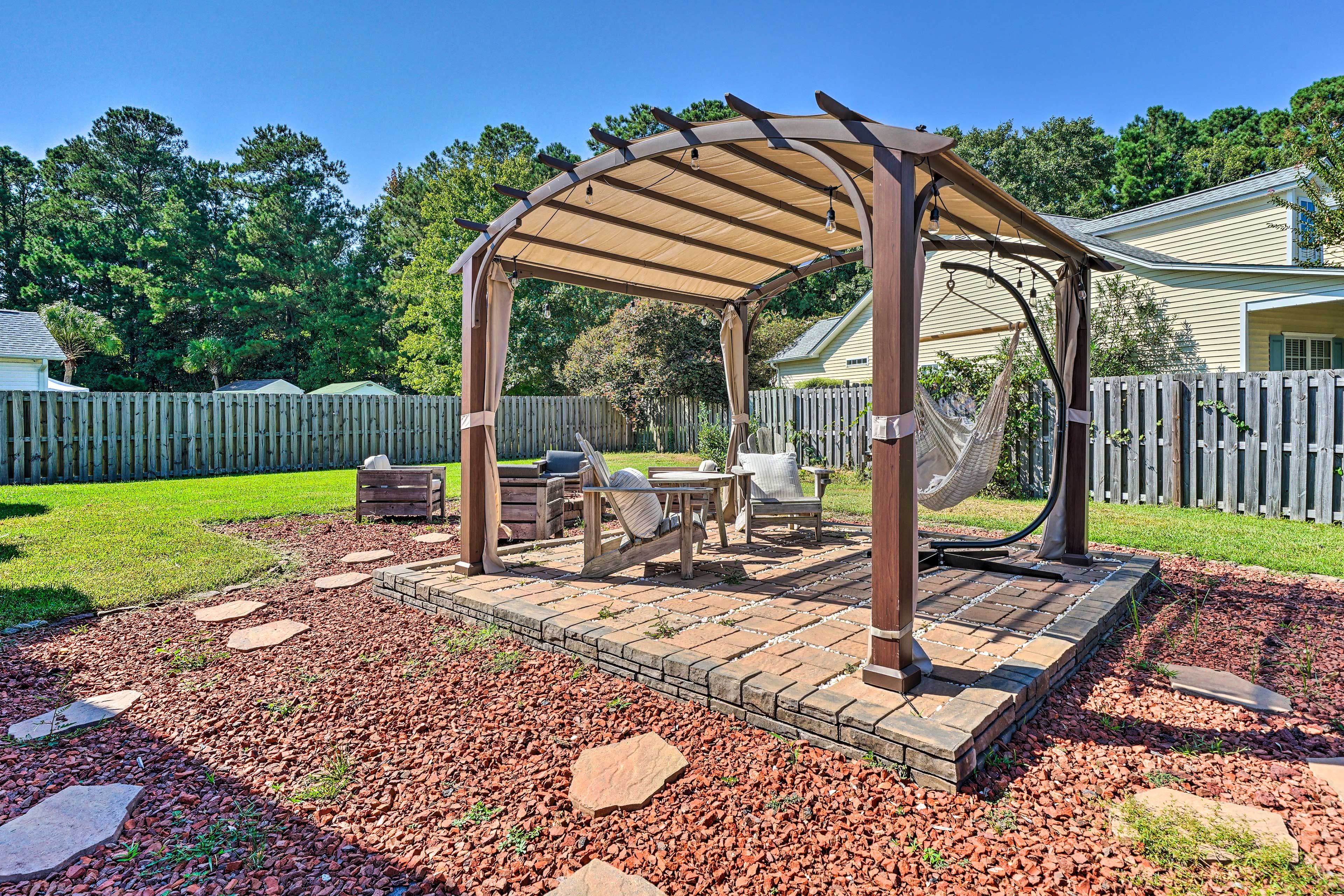 Private Yard | Canopy Pergola | Wood-Burning Fire Pit | Hammock Chair