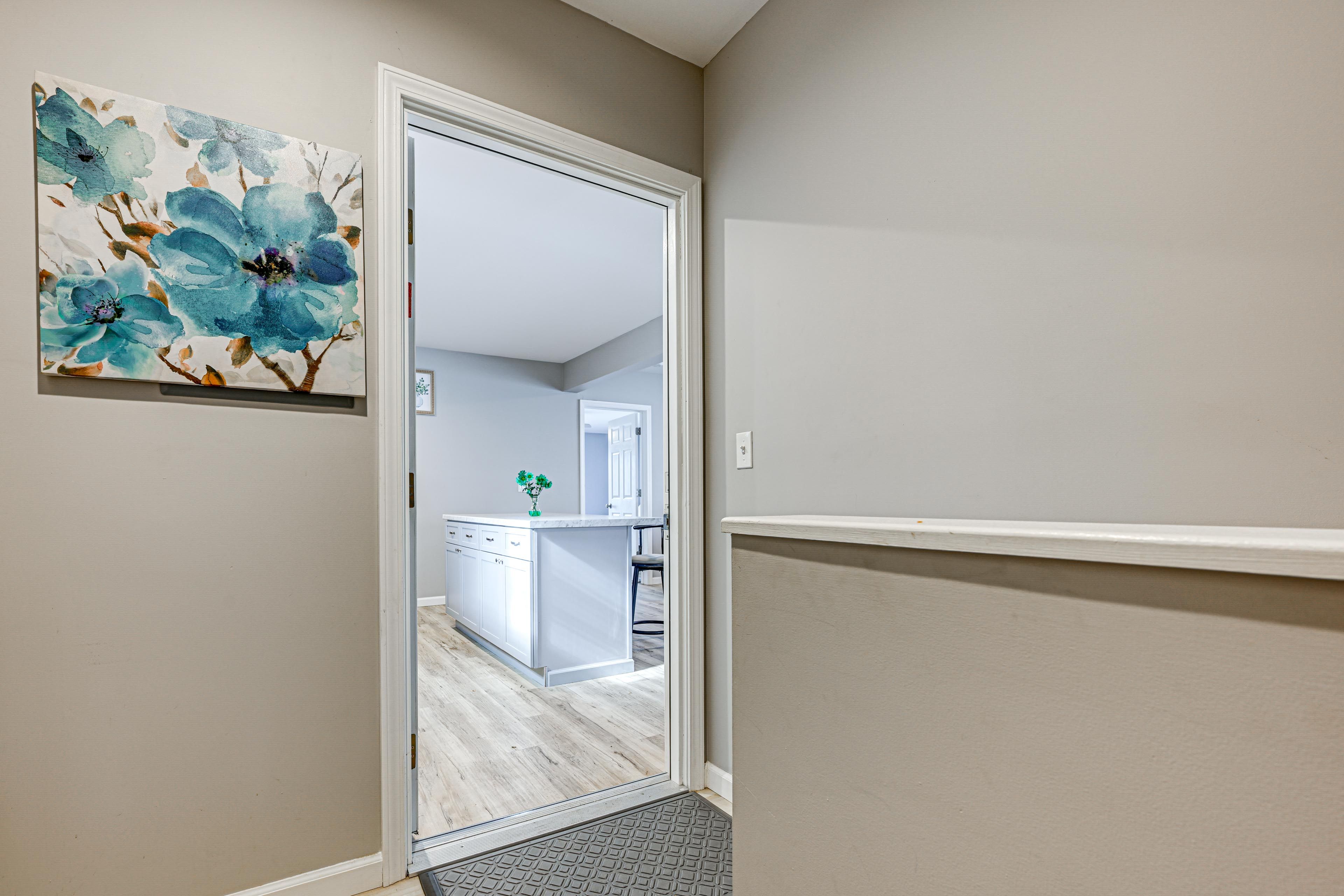 Unit Entryway