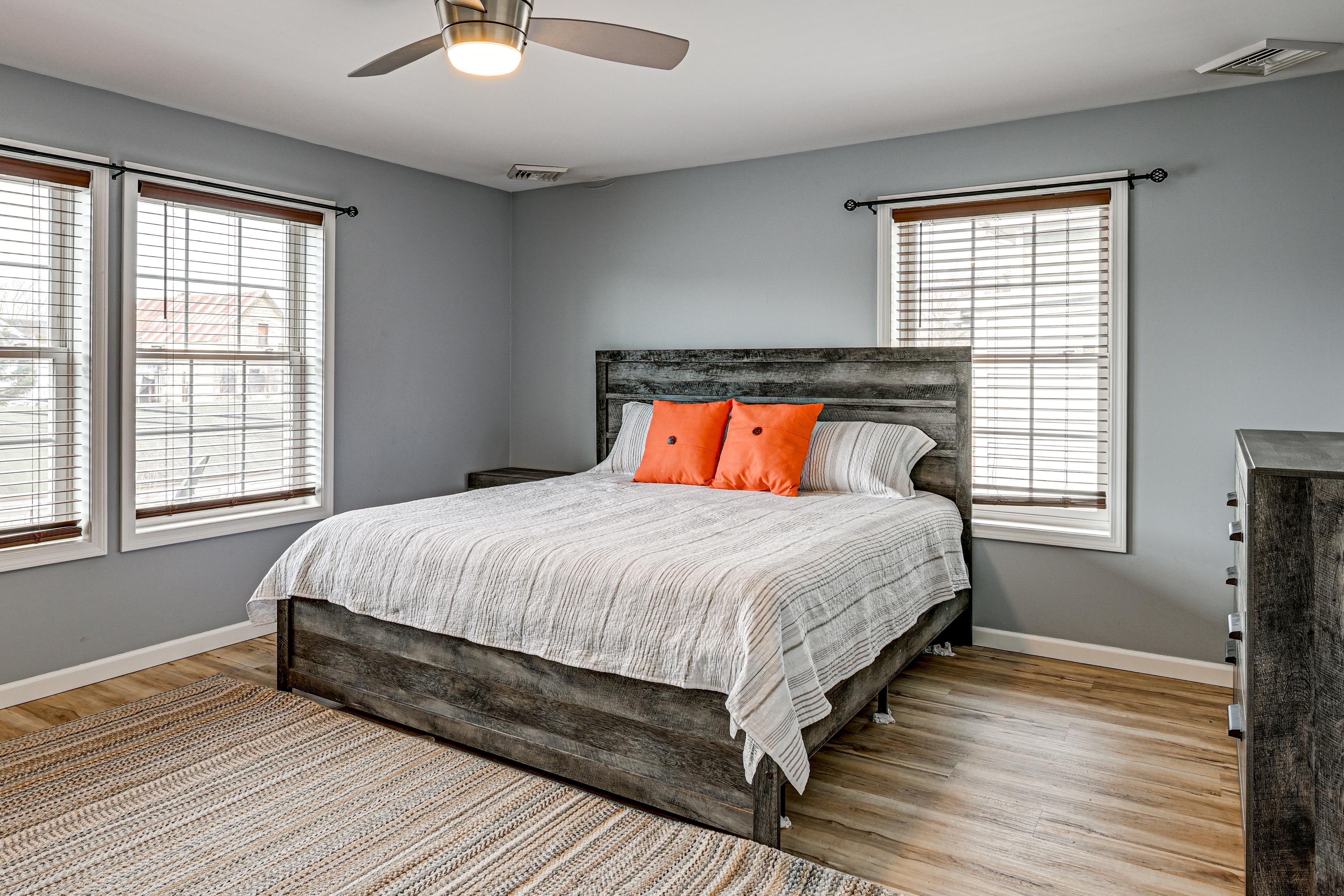Bedroom | King Bed