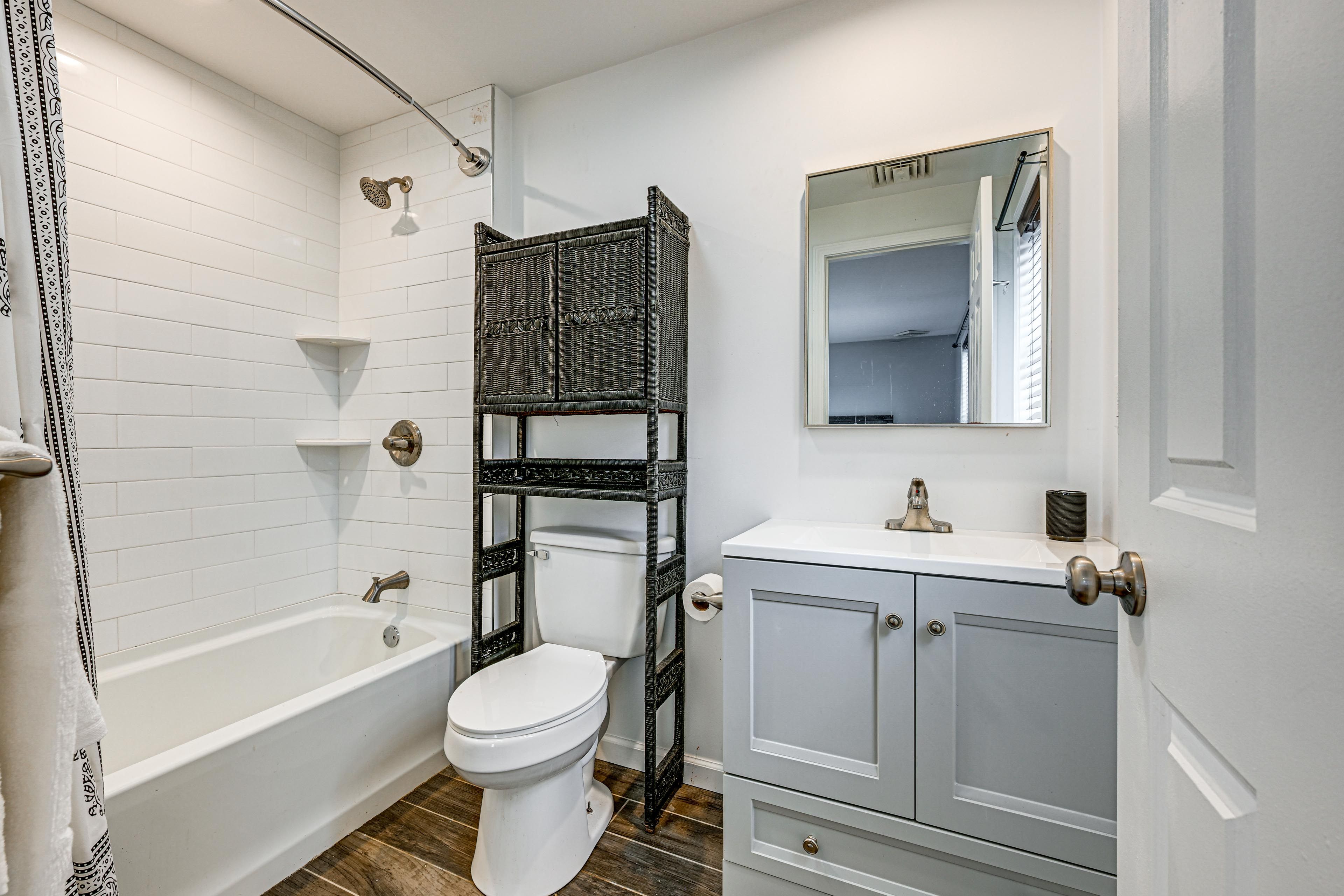 Full Bathroom