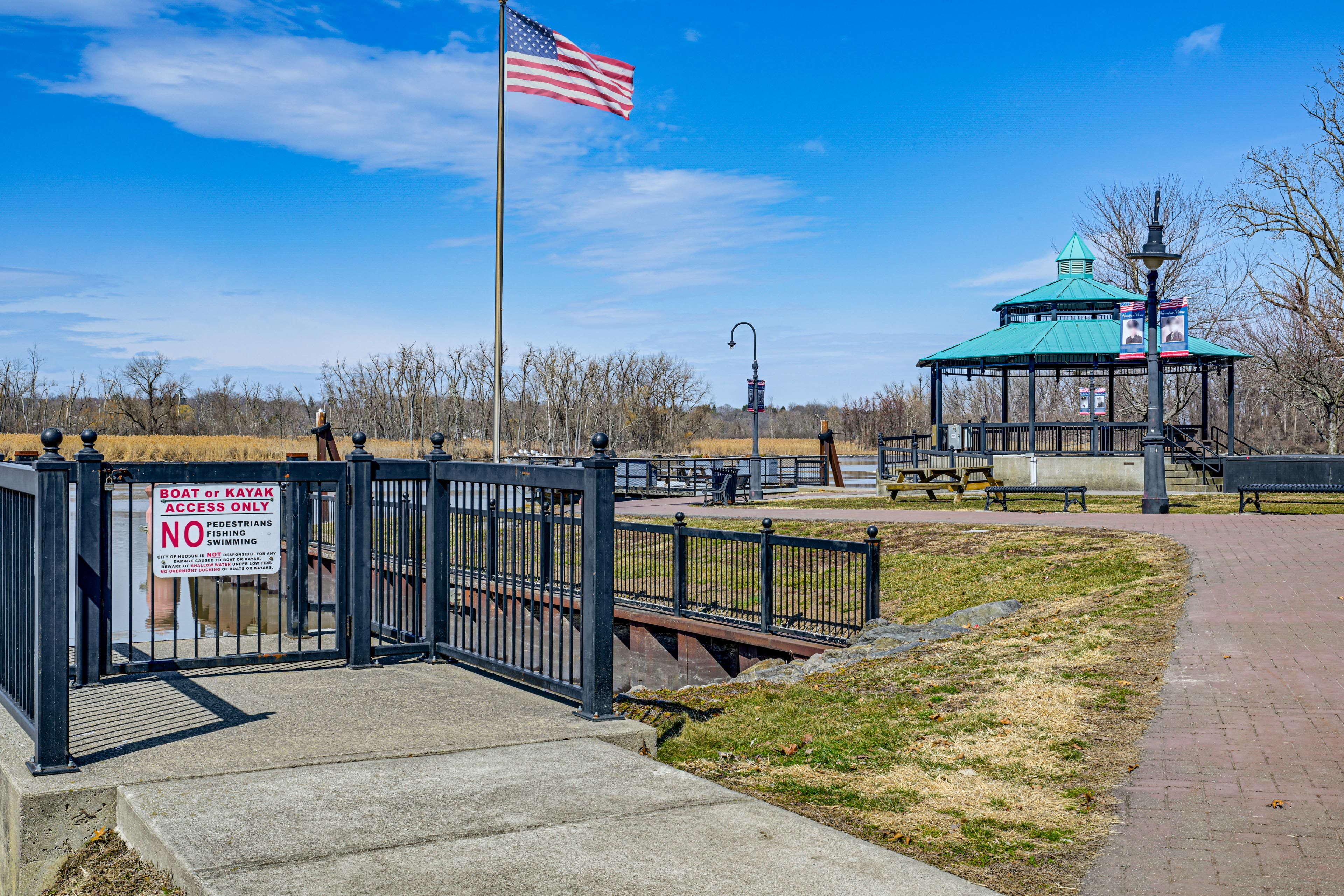 0.7 Mi to Henry Hudson Waterfront Park