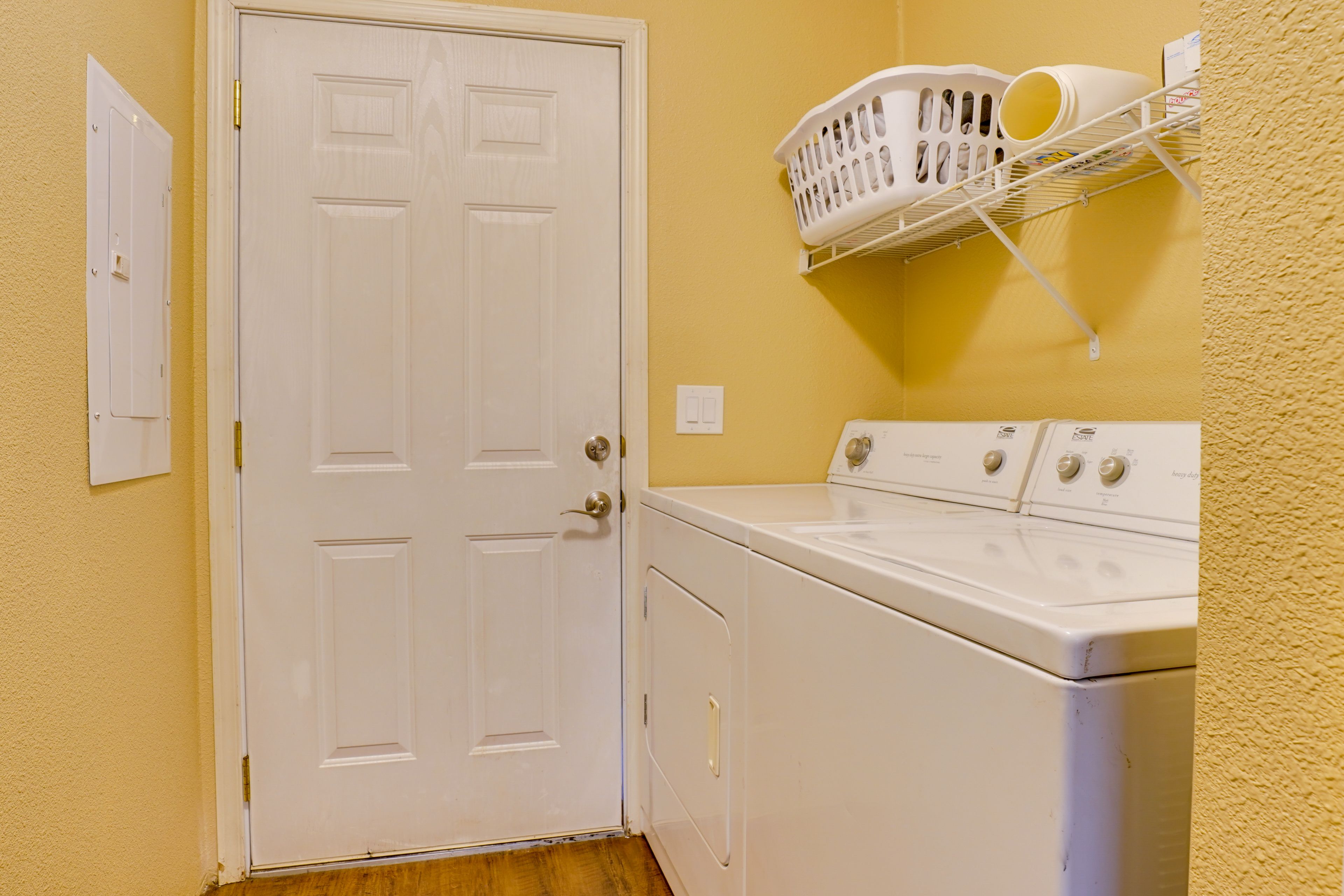 Laundry | Detergent Provided