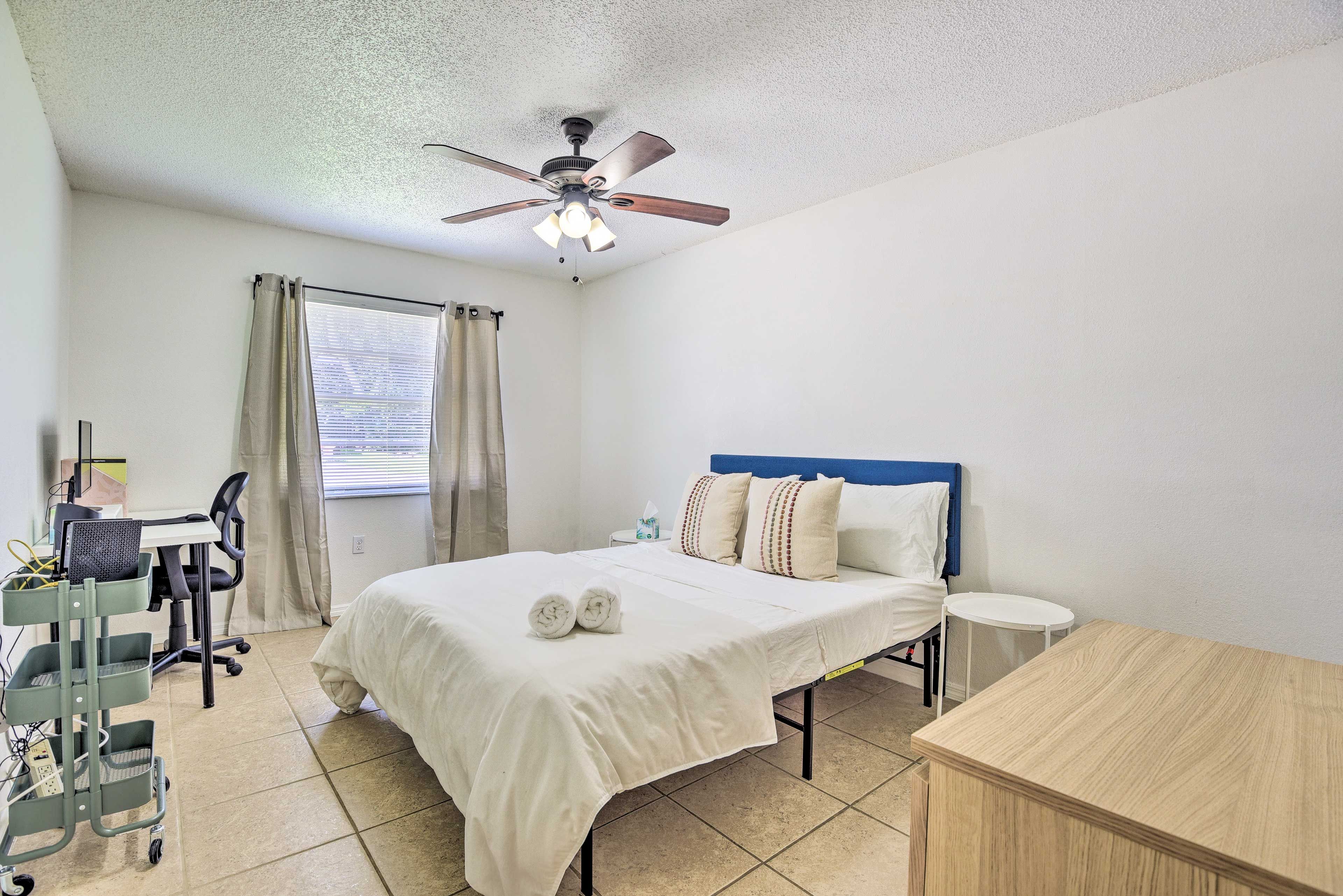 Bedroom 2 | Queen Bed | Desk w/ Monitor | Hangers