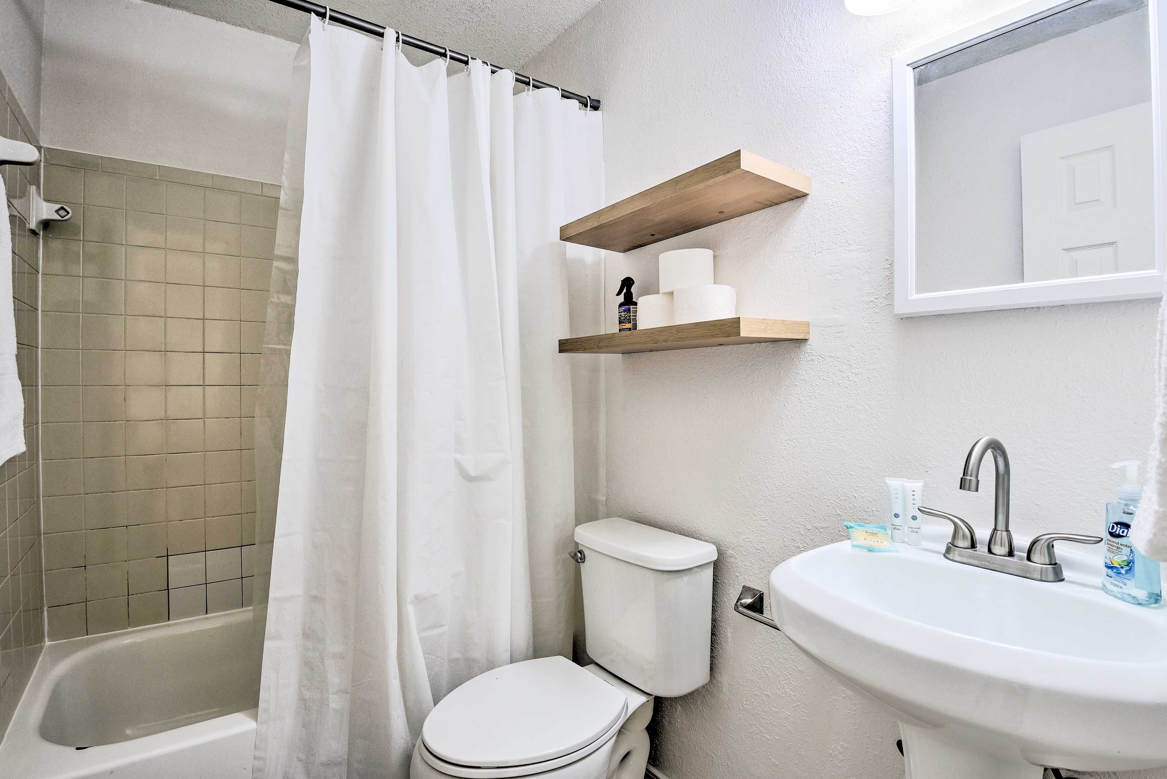 Full Bathroom | Hair Dryer