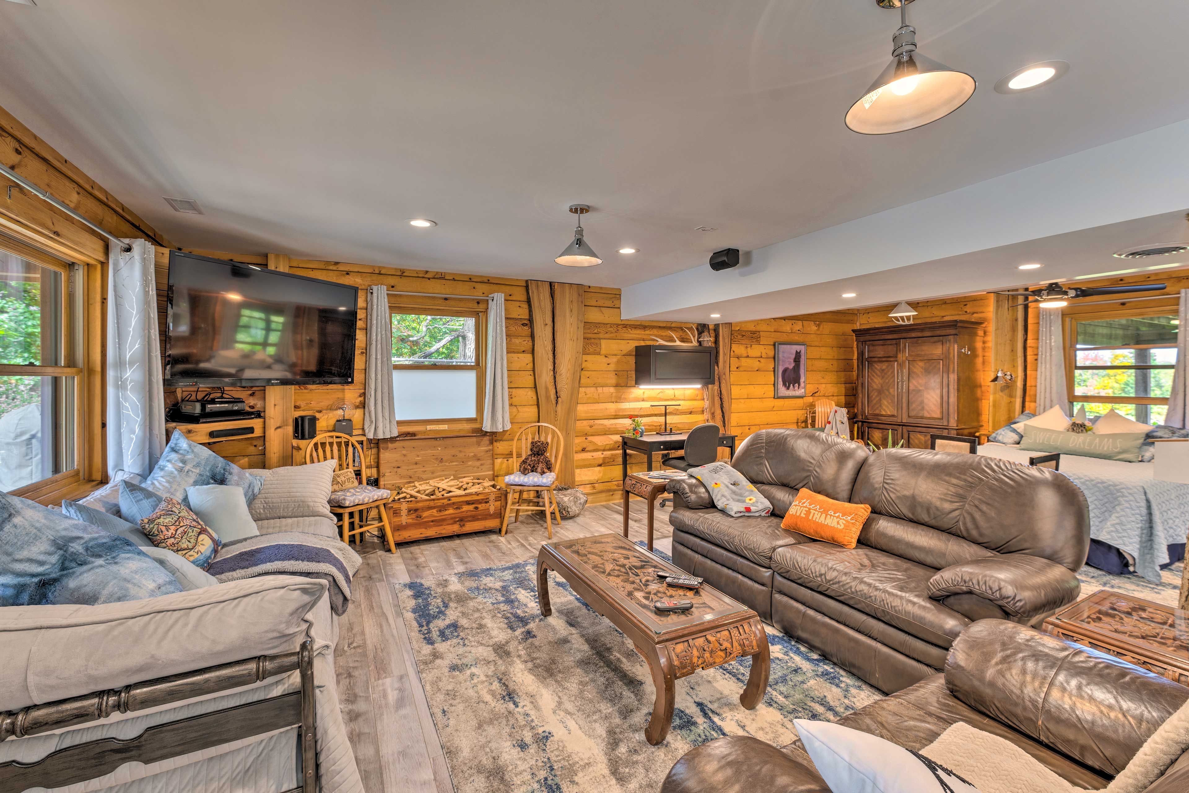 Burlington Vacation Rental | Studio | 1BA | Step-Free Access | 900 Sq Ft
