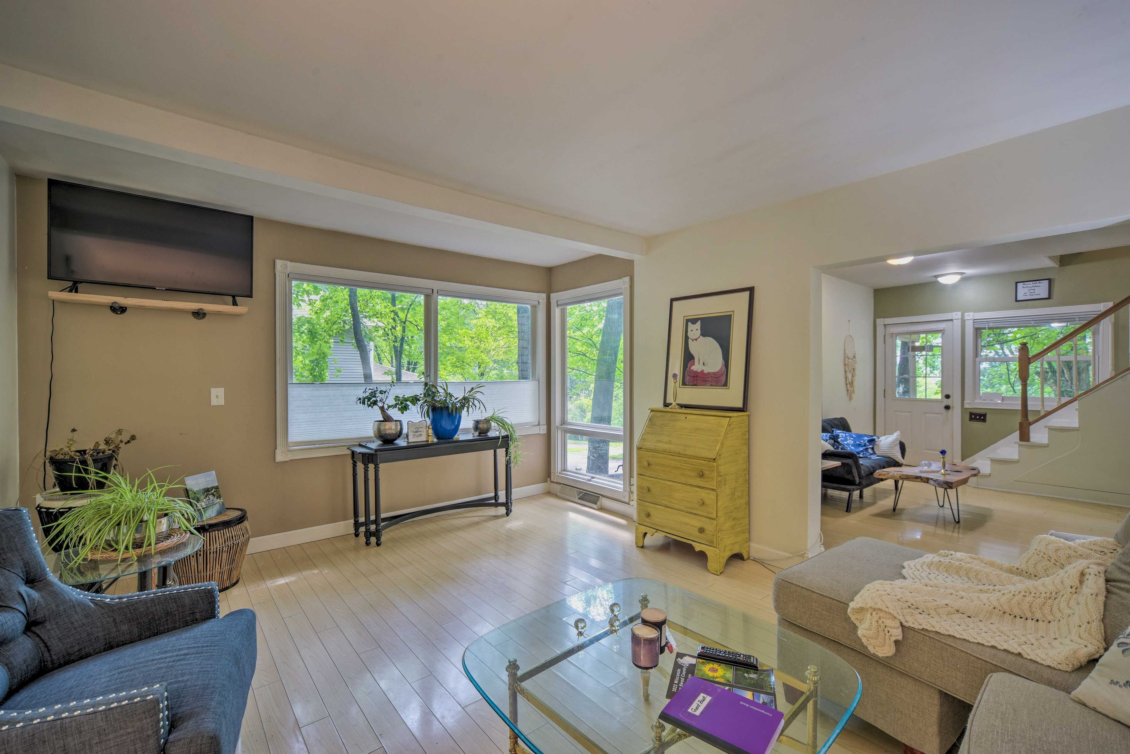 Living Room 1 | Free WiFi | Natural Lighting