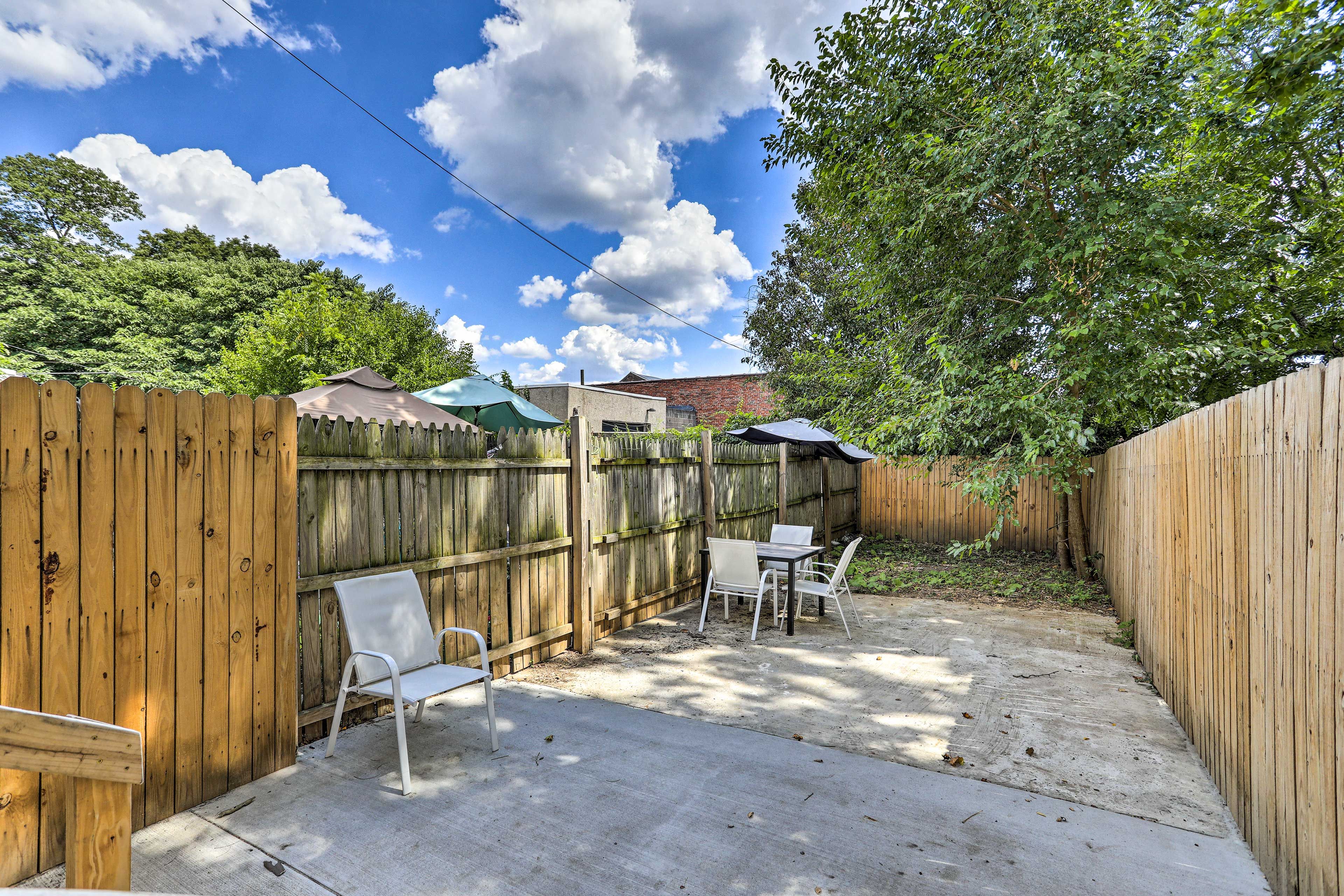 Philadelphia Vacation Rental | 2BR | 1BA | 1,000 Sq Ft | Stairs Required