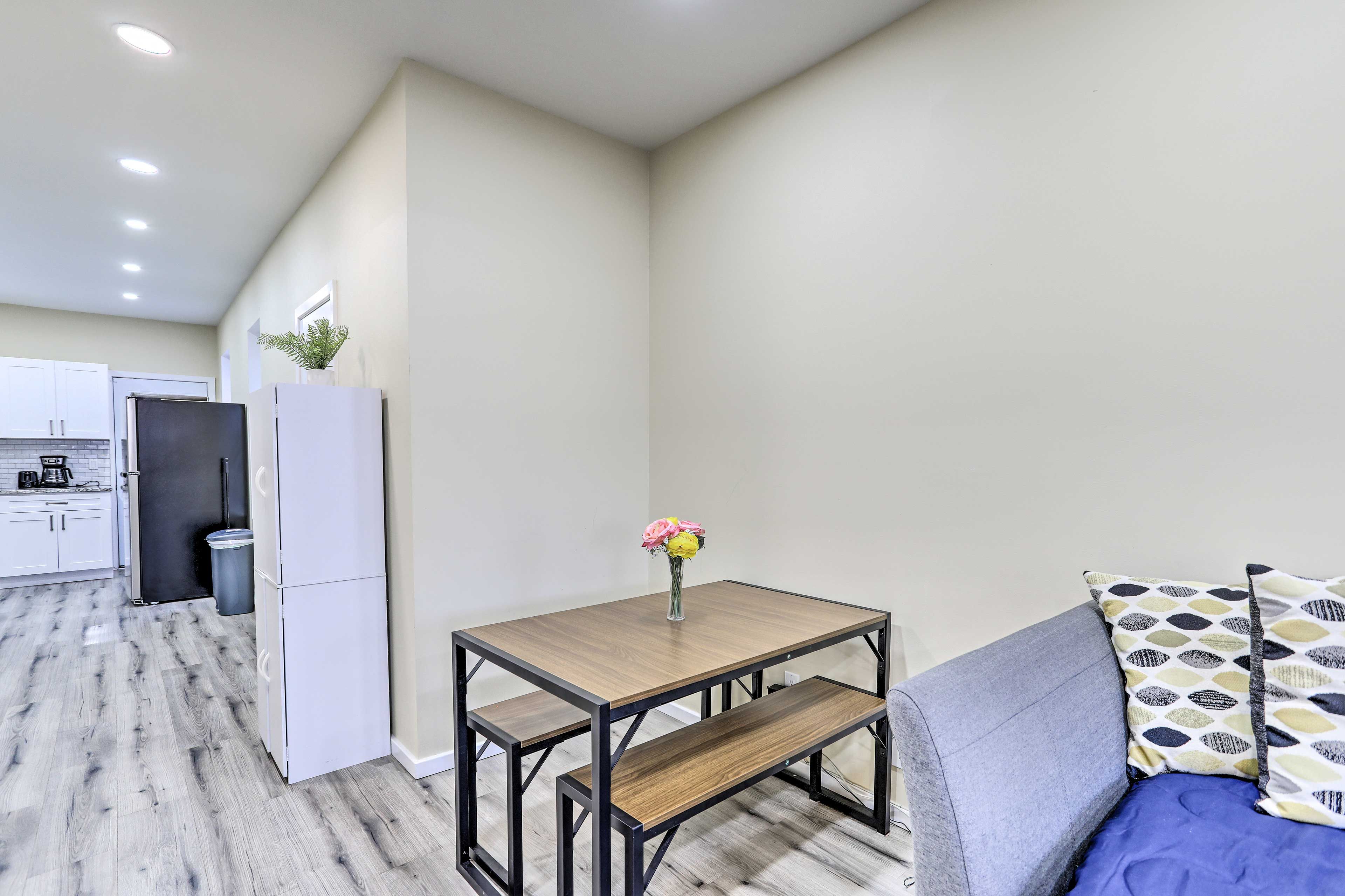Dining Area | Dishware/Flatware | Trash Bags/Paper Towels