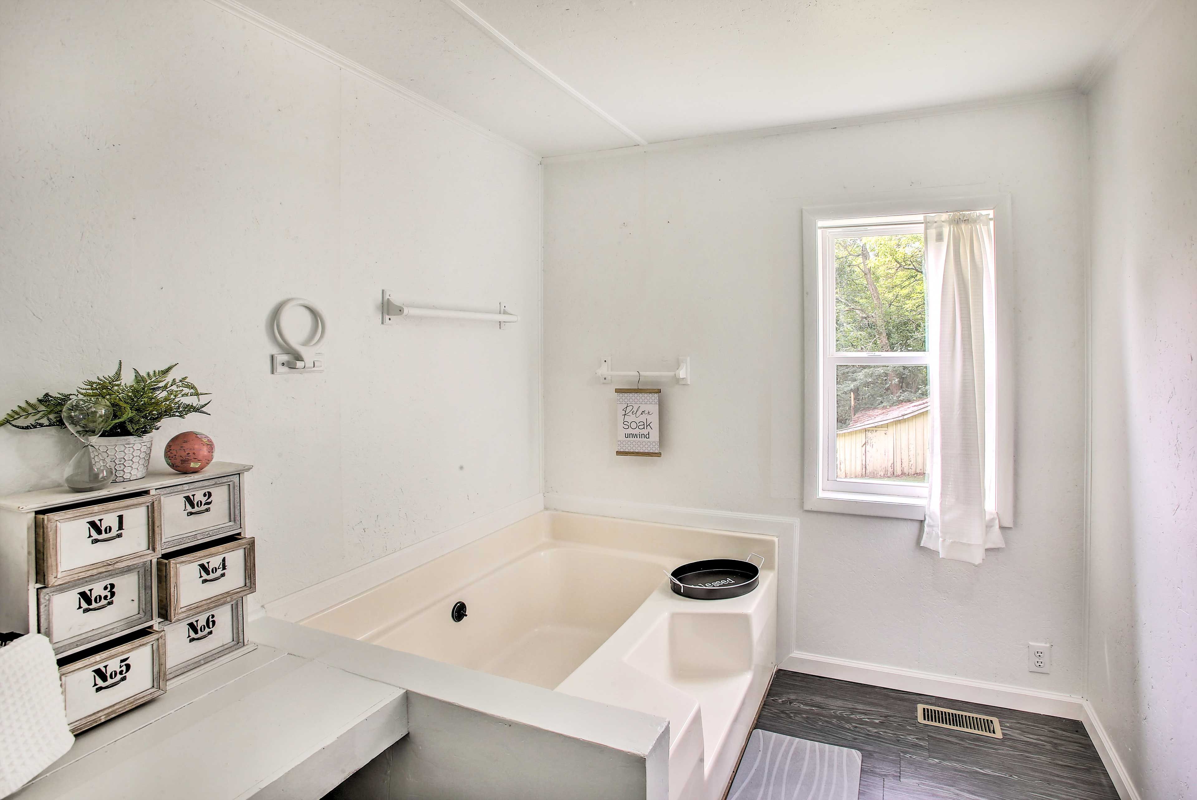 Full Bathroom