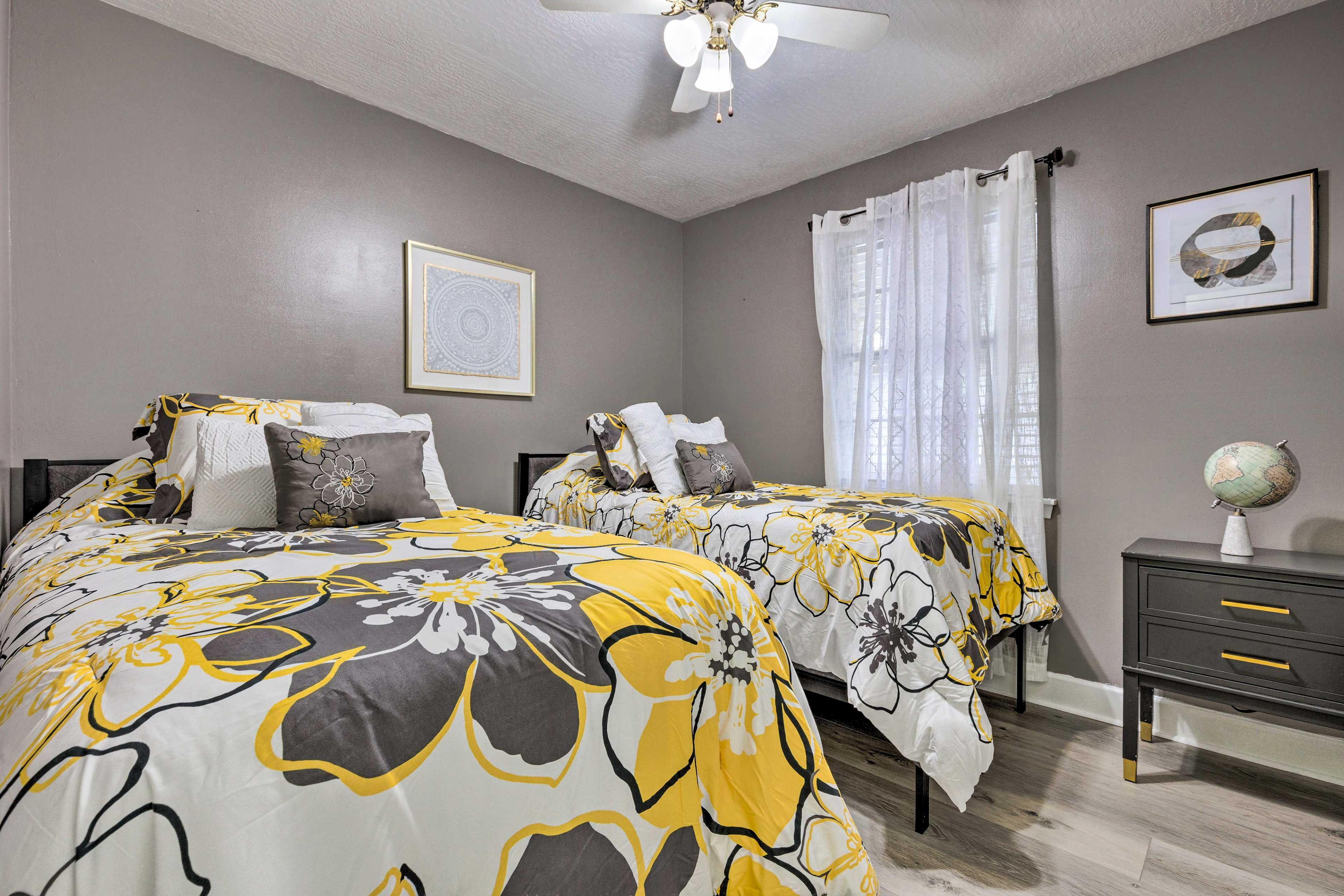Bedroom 3 | 2 Twin Beds | Central Air Conditioning