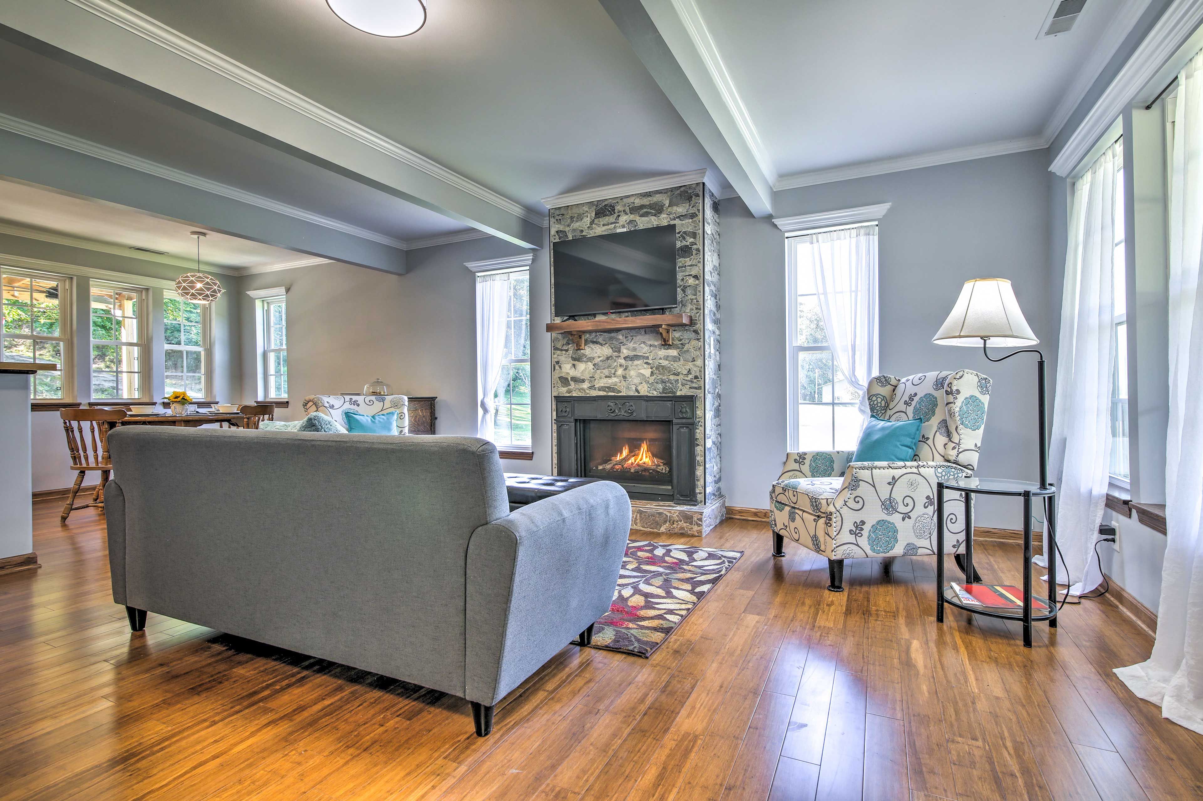 Highland Vacation Rental | 2BR | 2.5BA | 1,296 Sq Ft | Step-Free Access