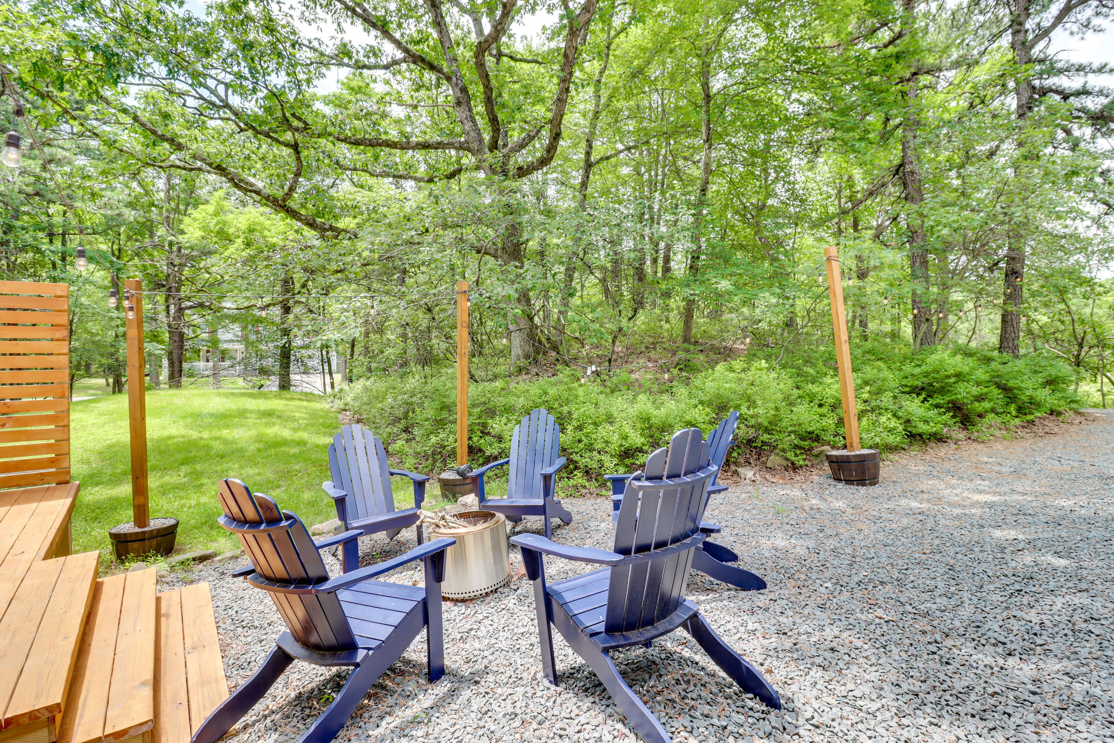 Private Yard | Fire Pit