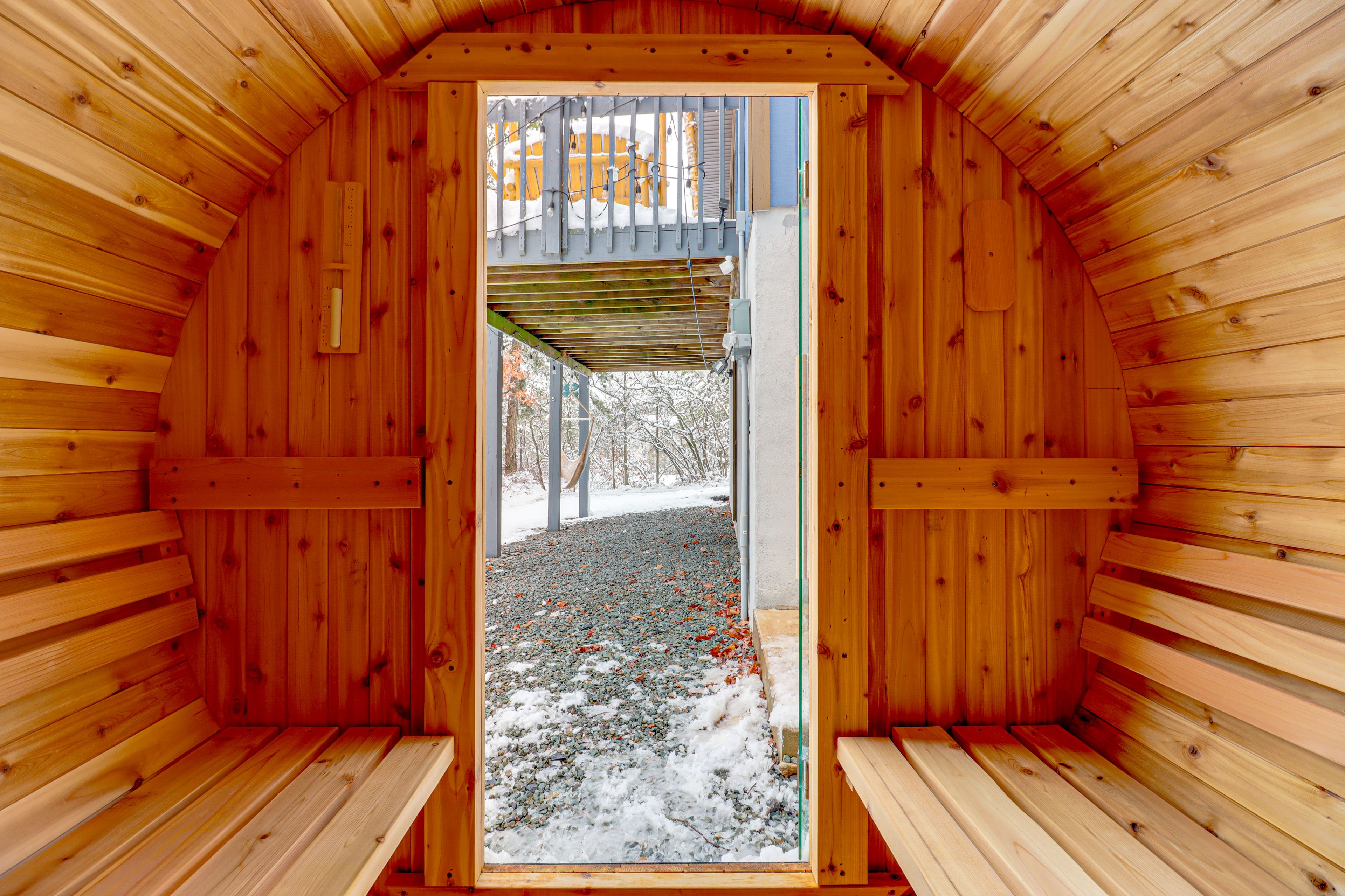Barrel Sauna | Winter Exterior