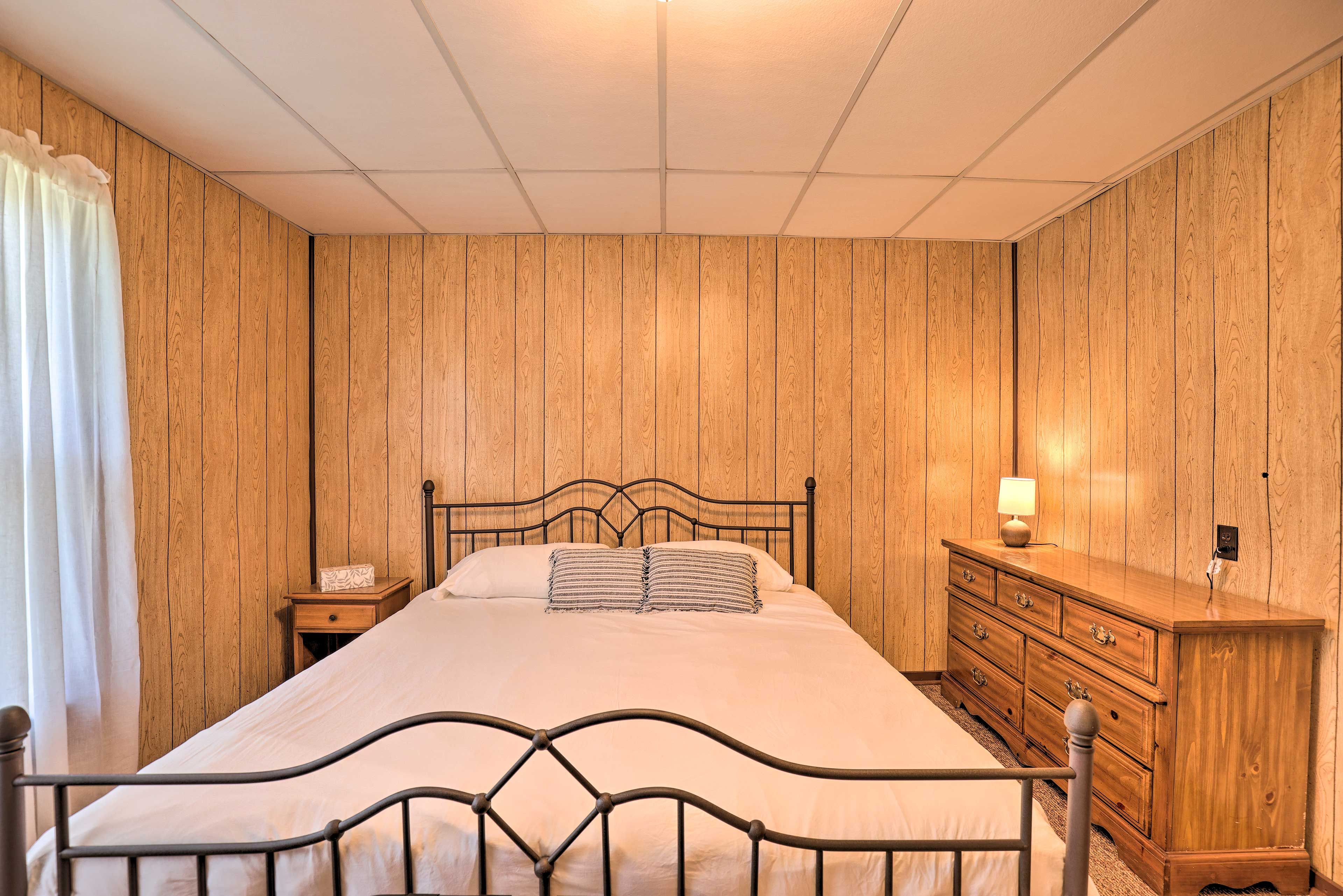 Bedroom 3 | Queen Bed | 2nd Floor | Wood Wall Paneling | Dresser | Hangers