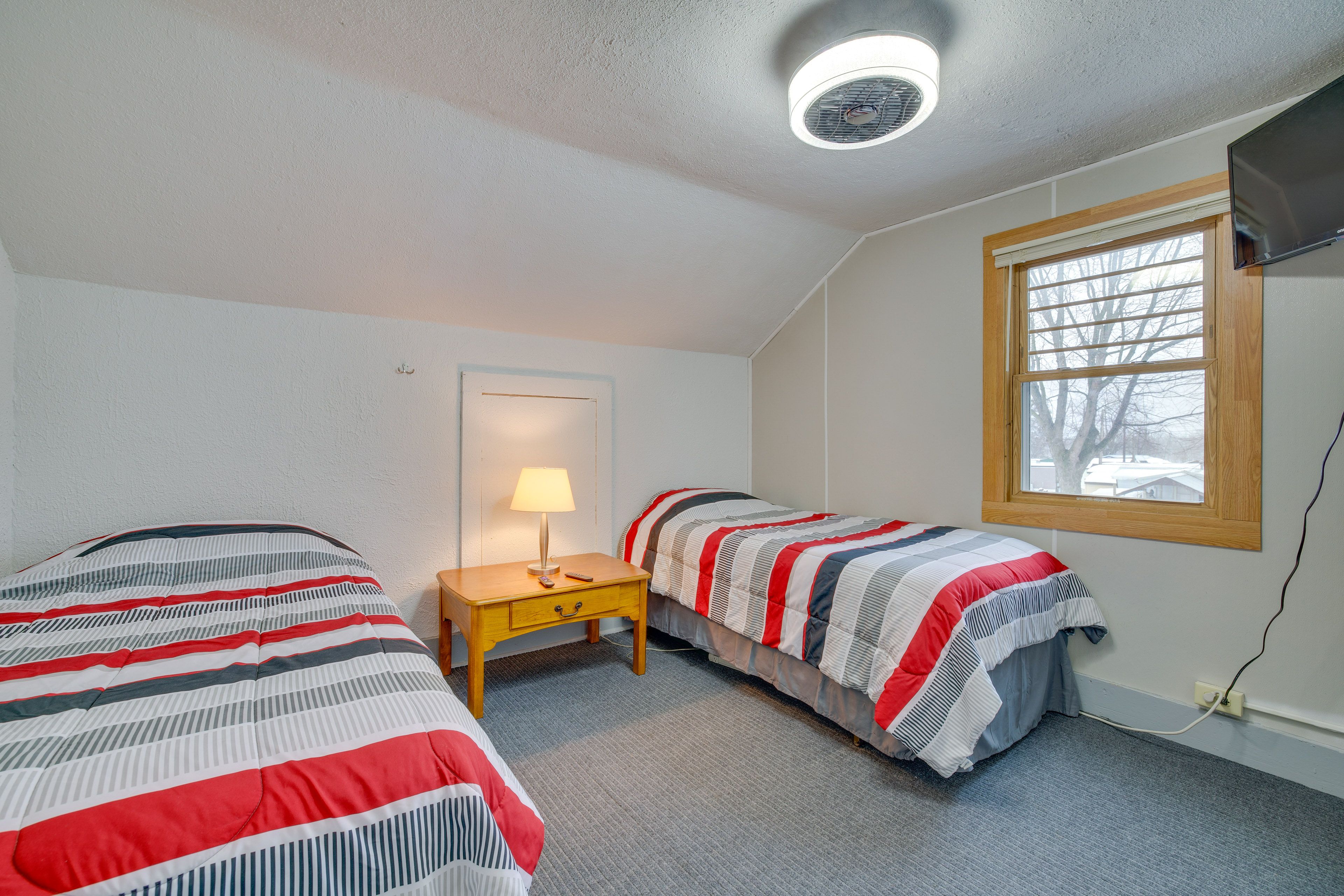 Bedroom 3 | 2 Twin Beds | 2nd Floor