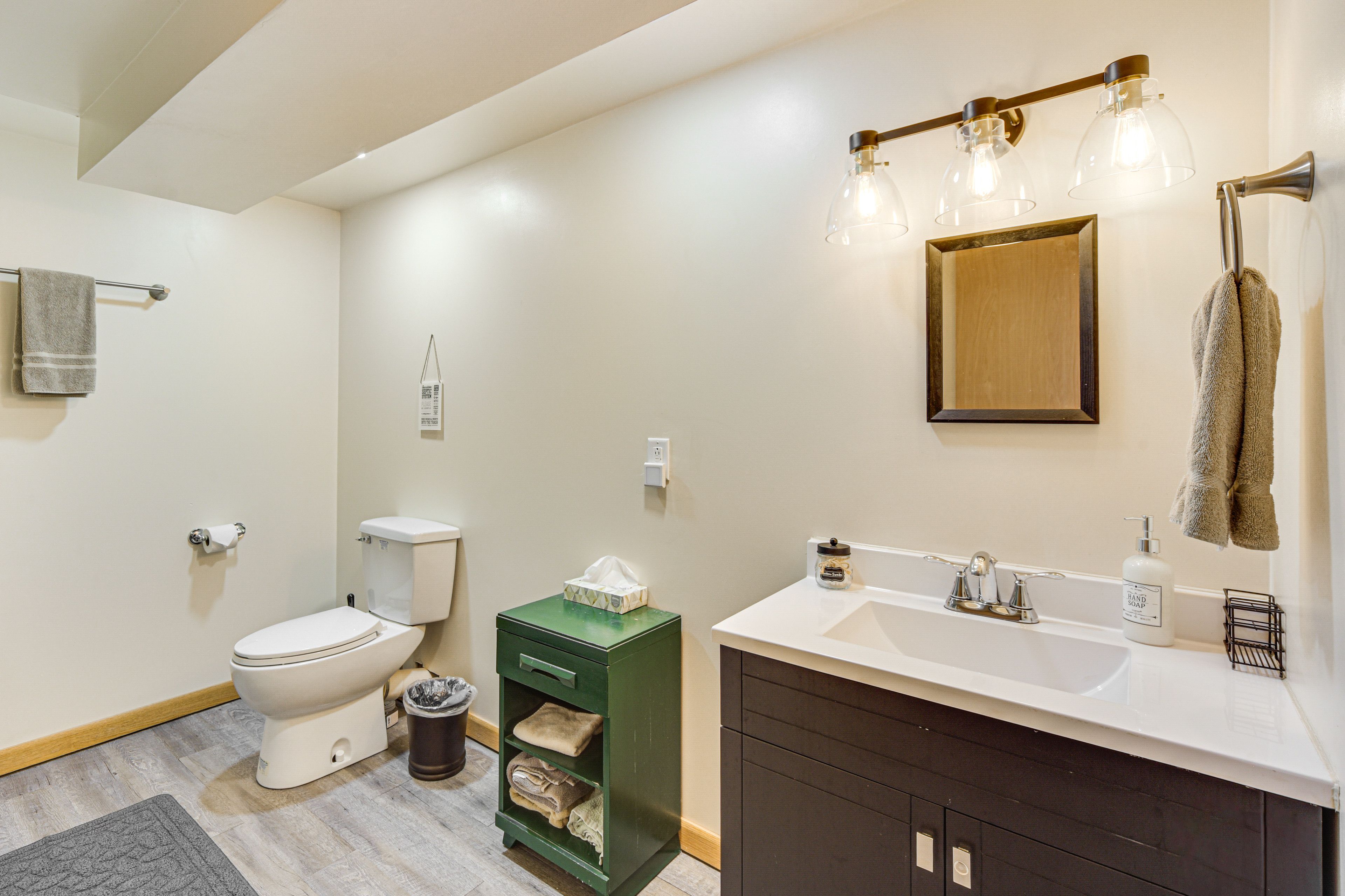 Full Bathroom