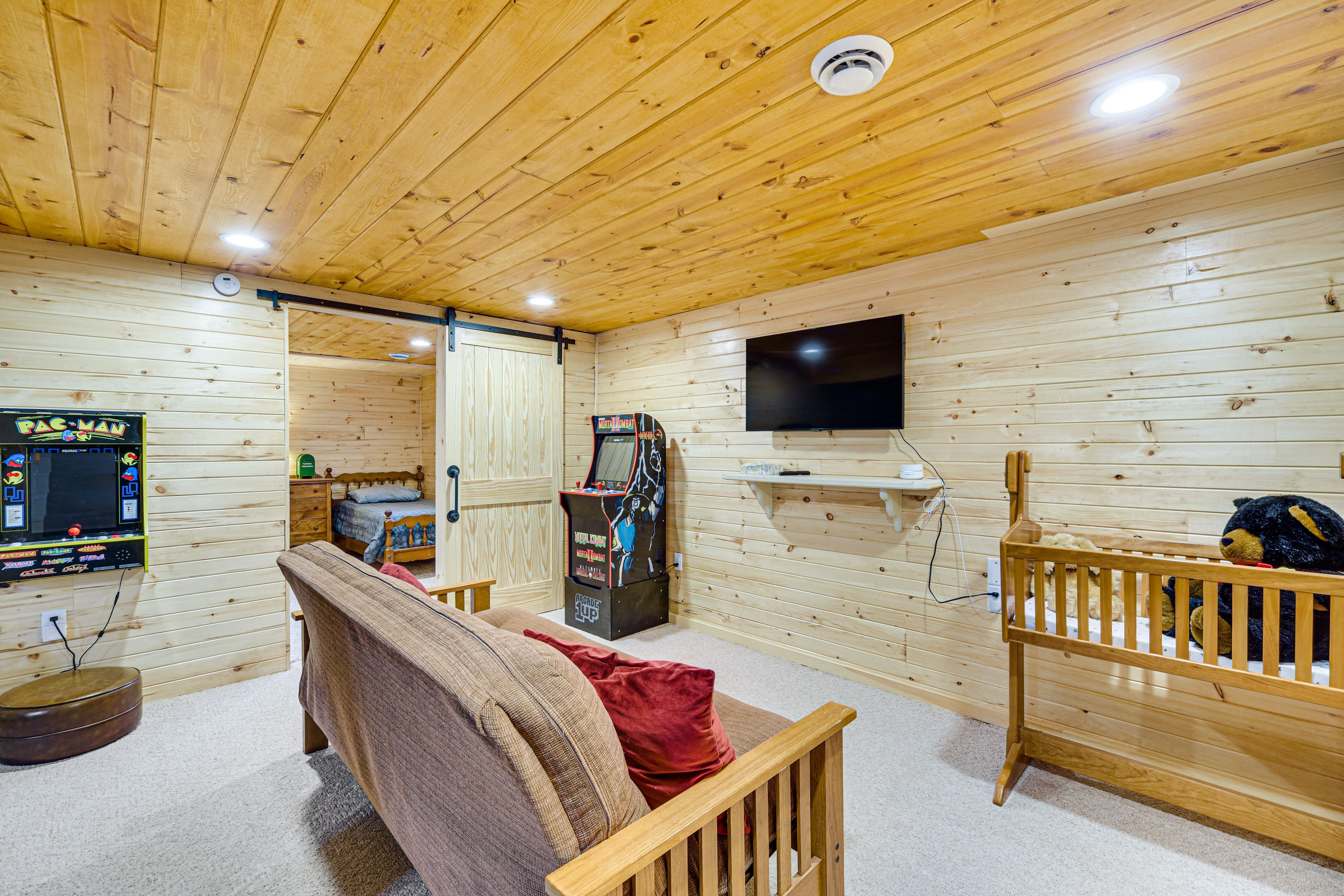 Game Room | Smart TV