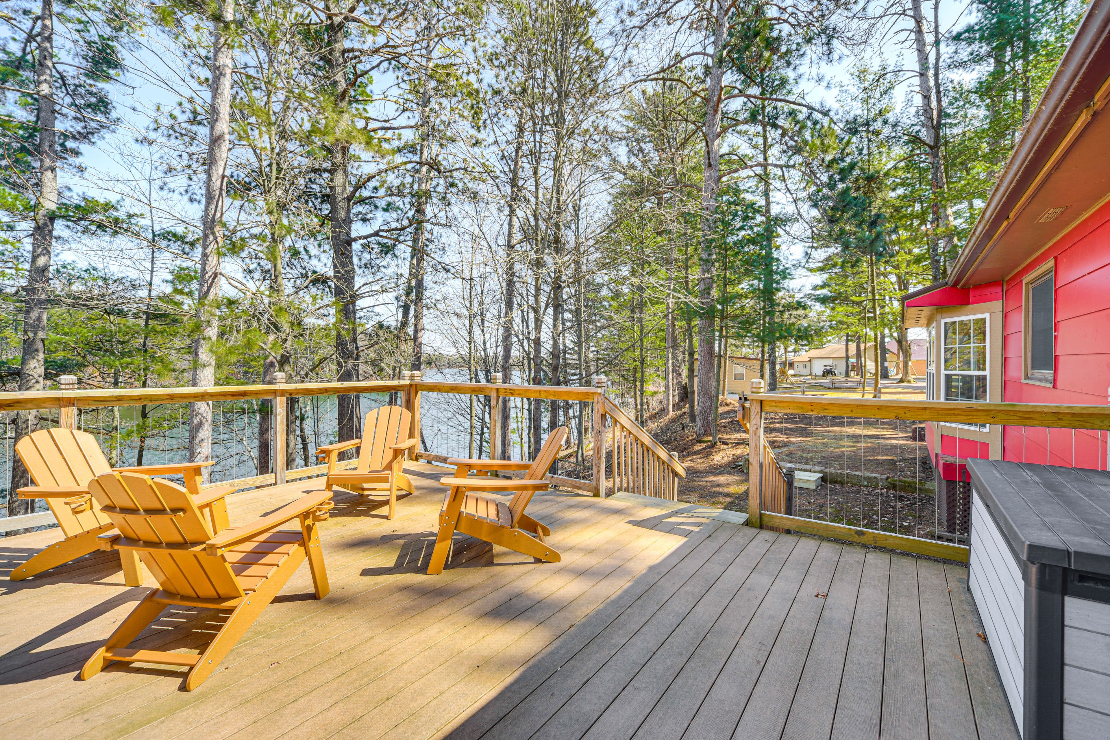 Private Deck | Free WiFi | Central Location