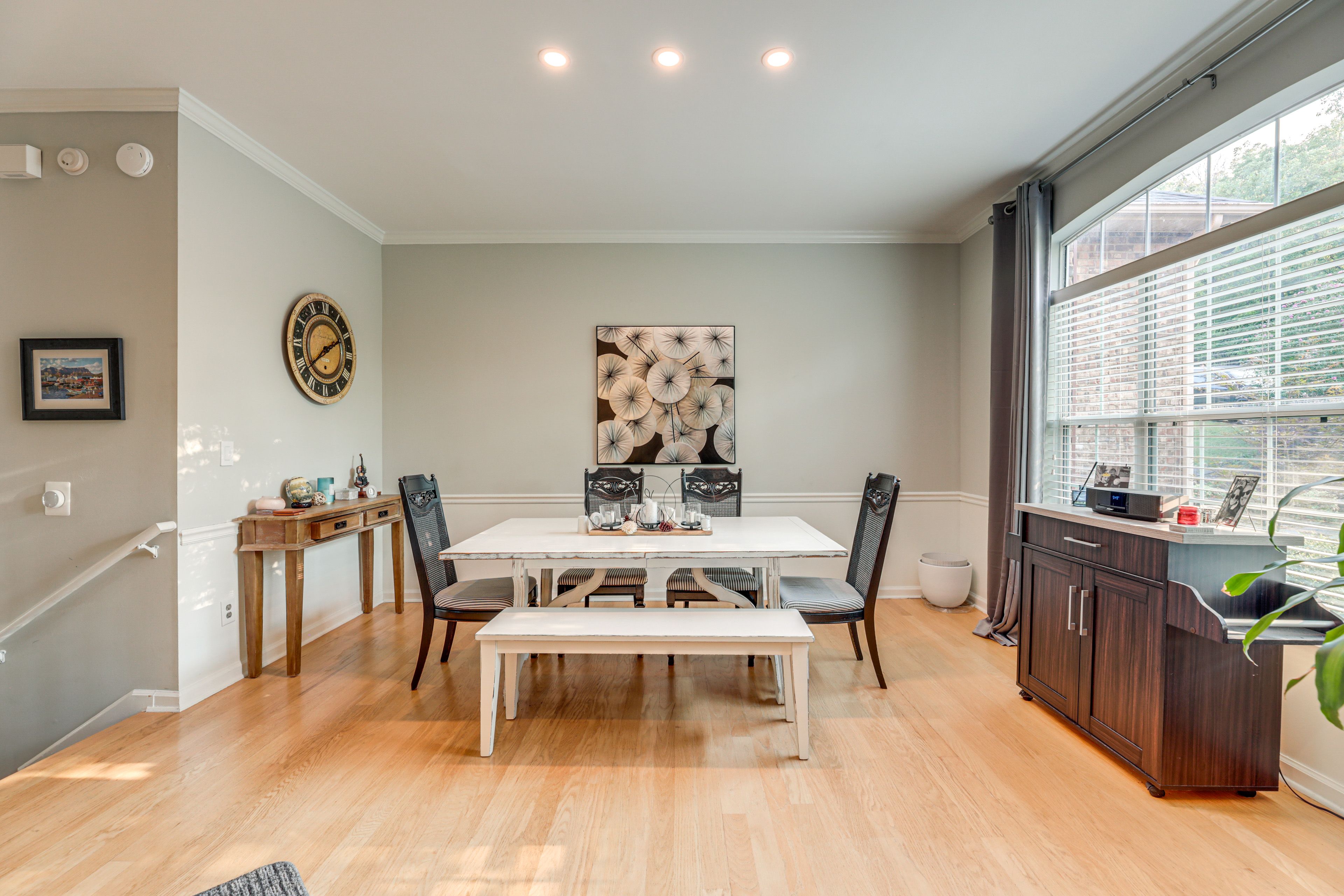 Dining Room | Main Level