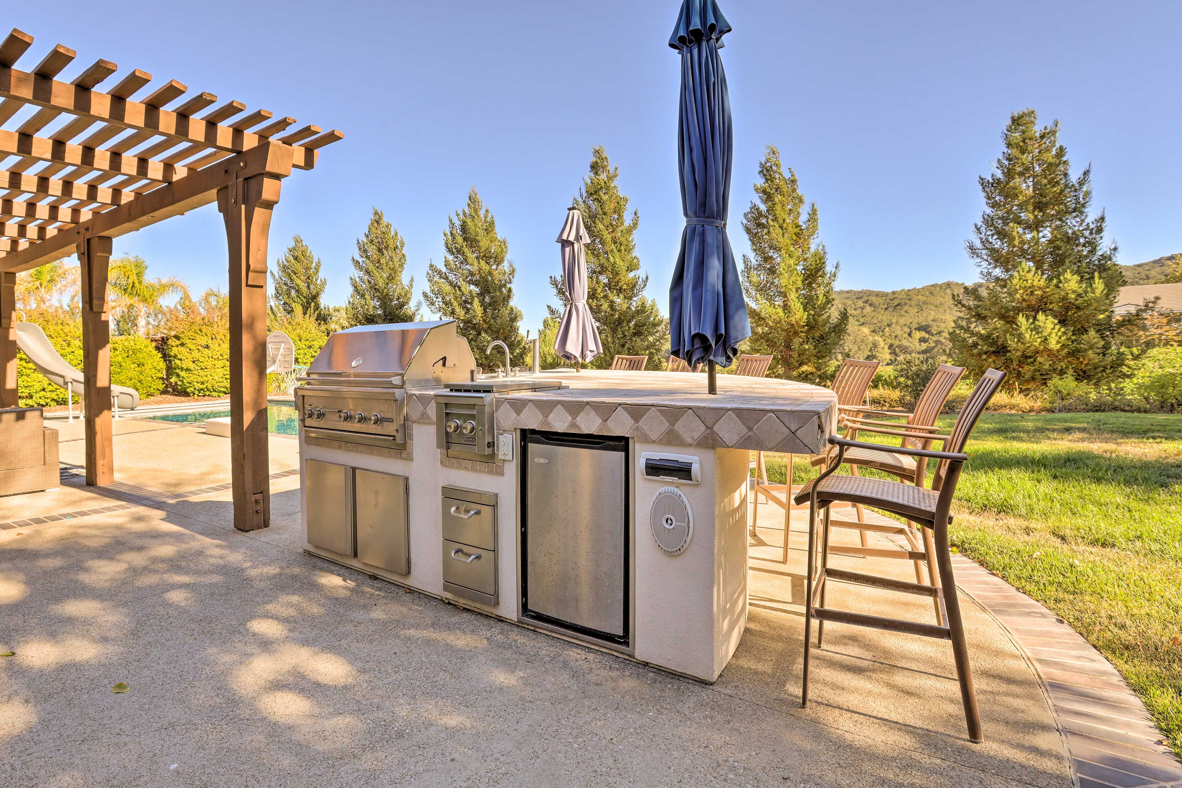 Outdoor Kitchen