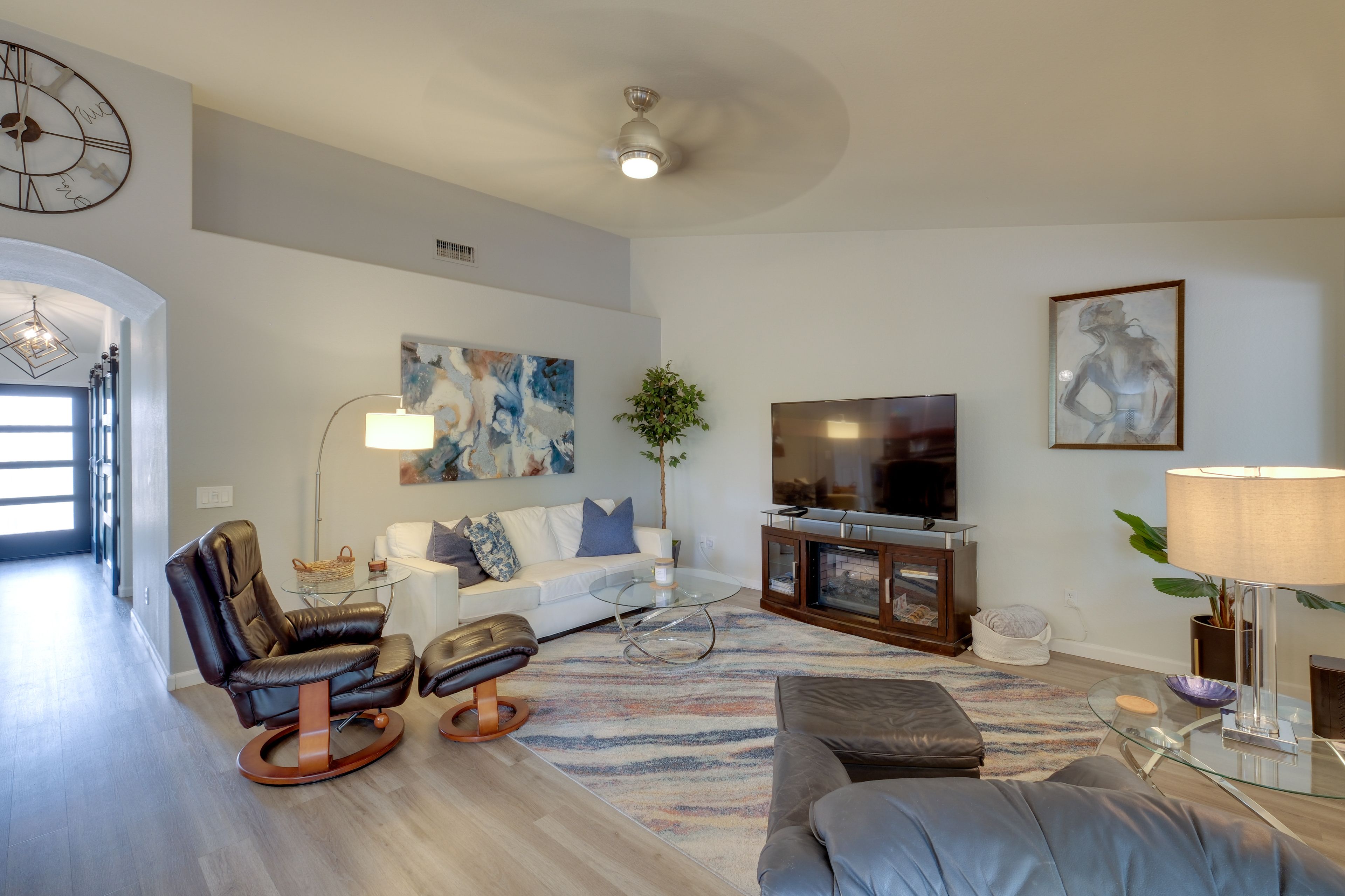 Living Room | Queen Sleeper Sofa