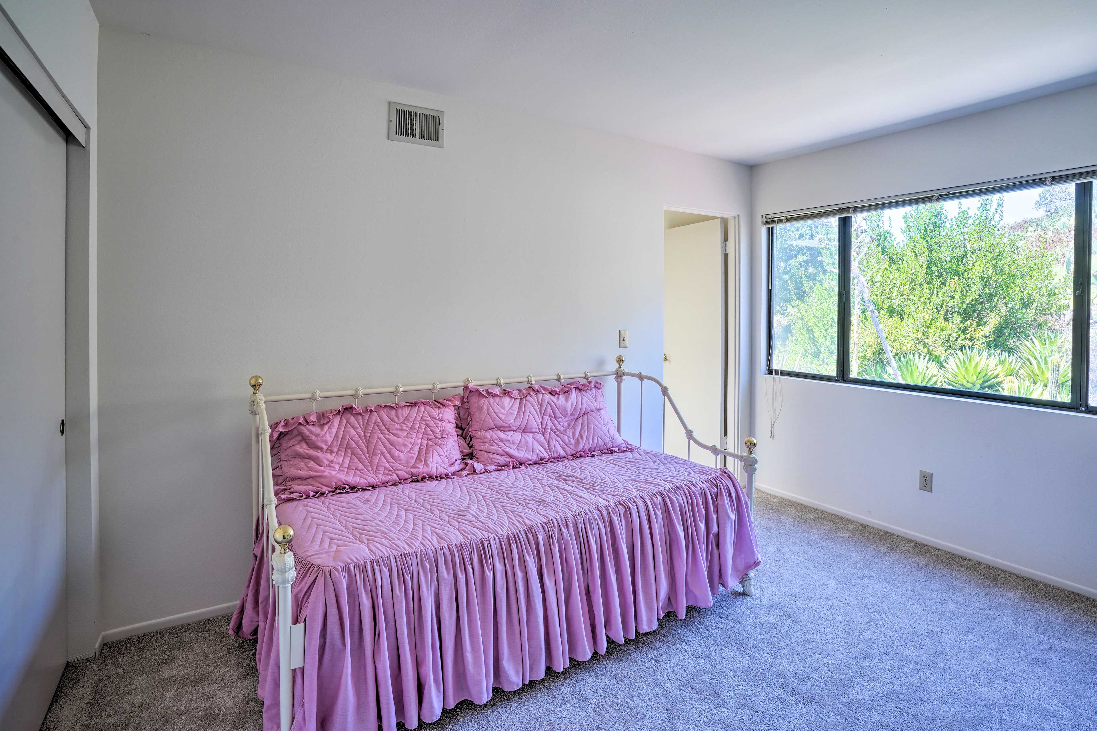 Bedroom 3 | Twin Daybed w/ Twin Trundle Bed | Linens Provided | 2nd Floor