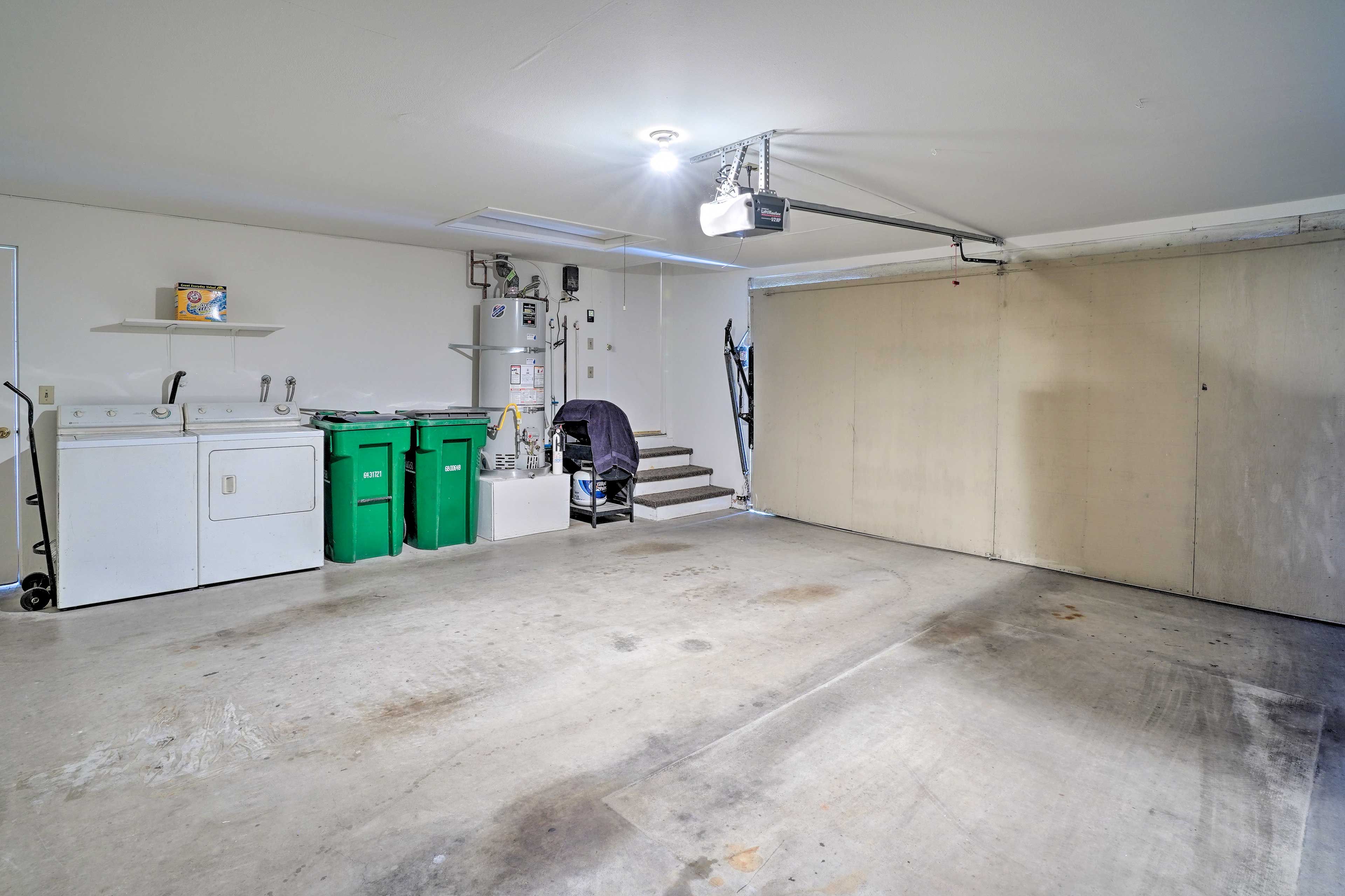 Garage | Washer & Dryer