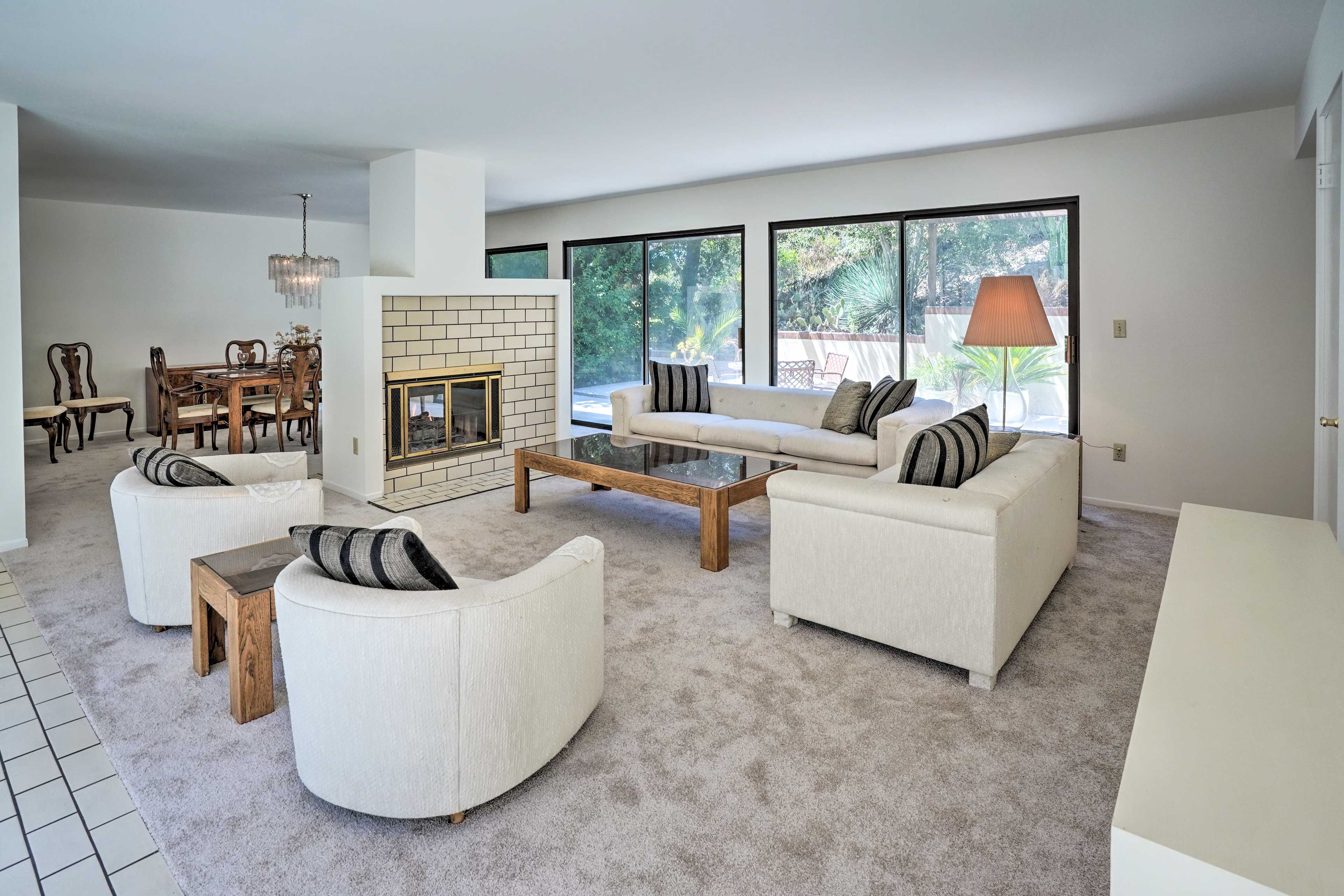 Living Room | Fireplace | Central Air Conditioning