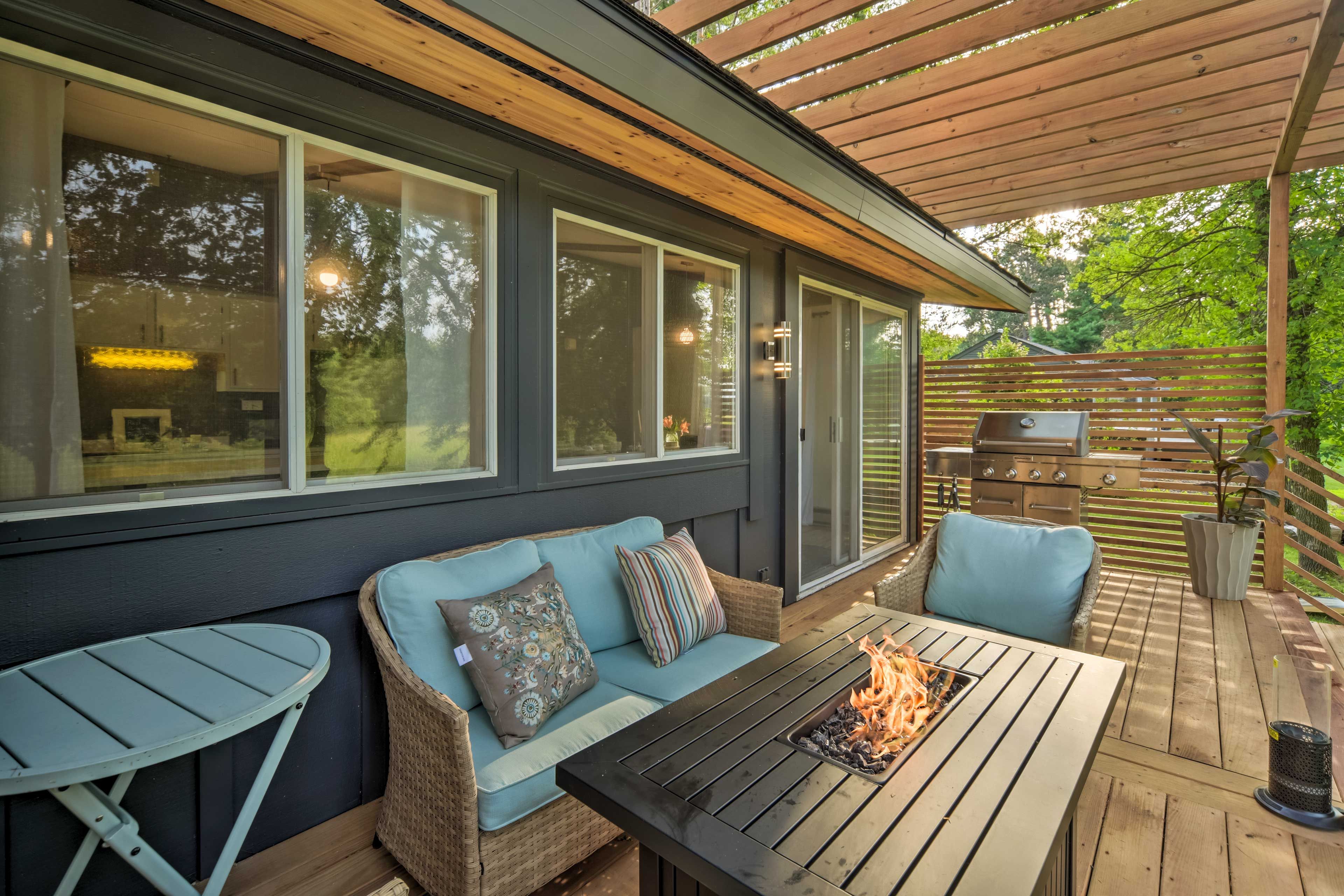 Pergola | Quiet Hours (10:00 PM-8:00 AM)