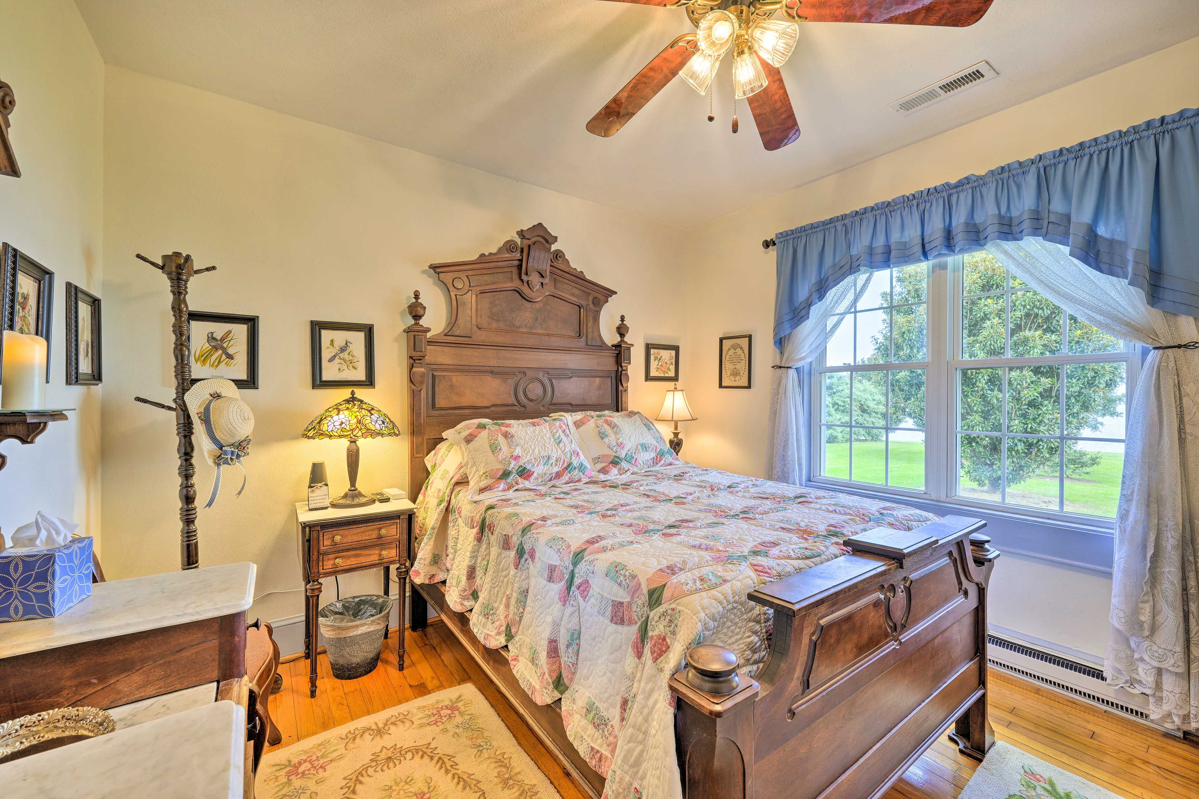 Bedroom 2 | Full Bed | 1st Floor