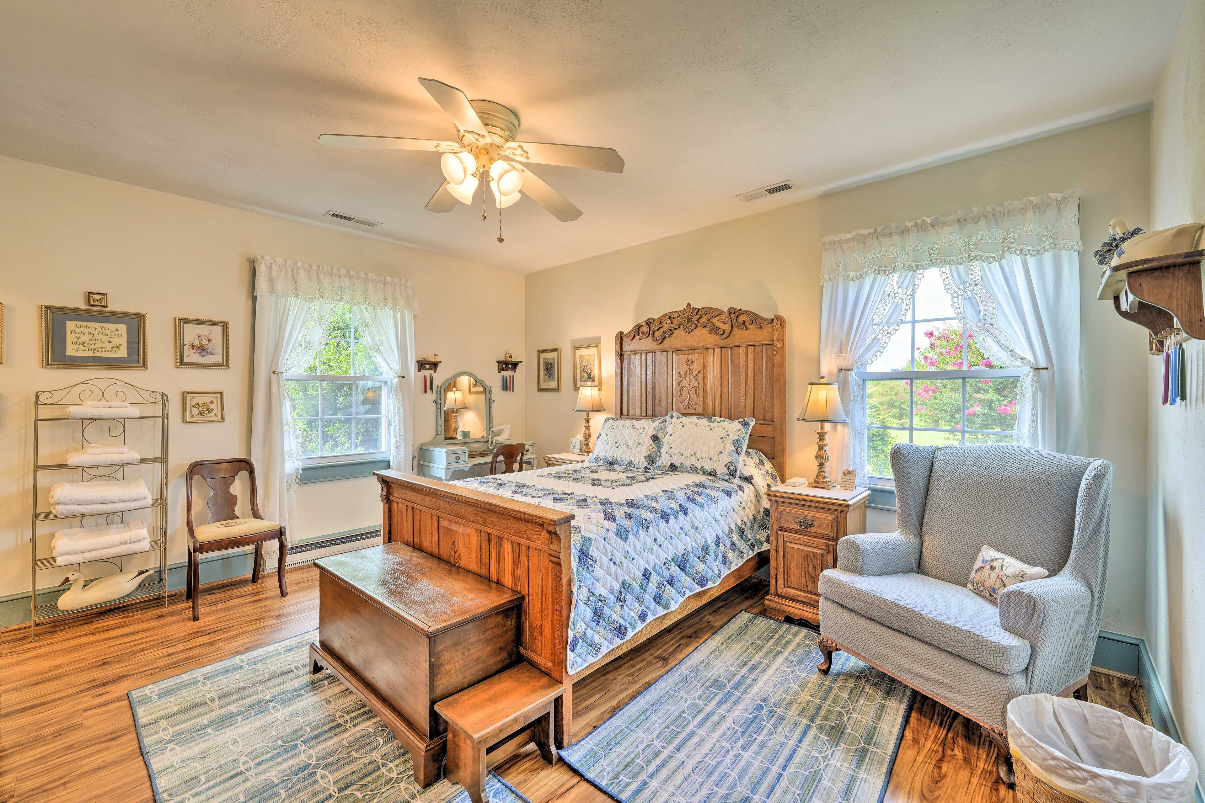 Bedroom 4 | Full Bed | 1st Floor