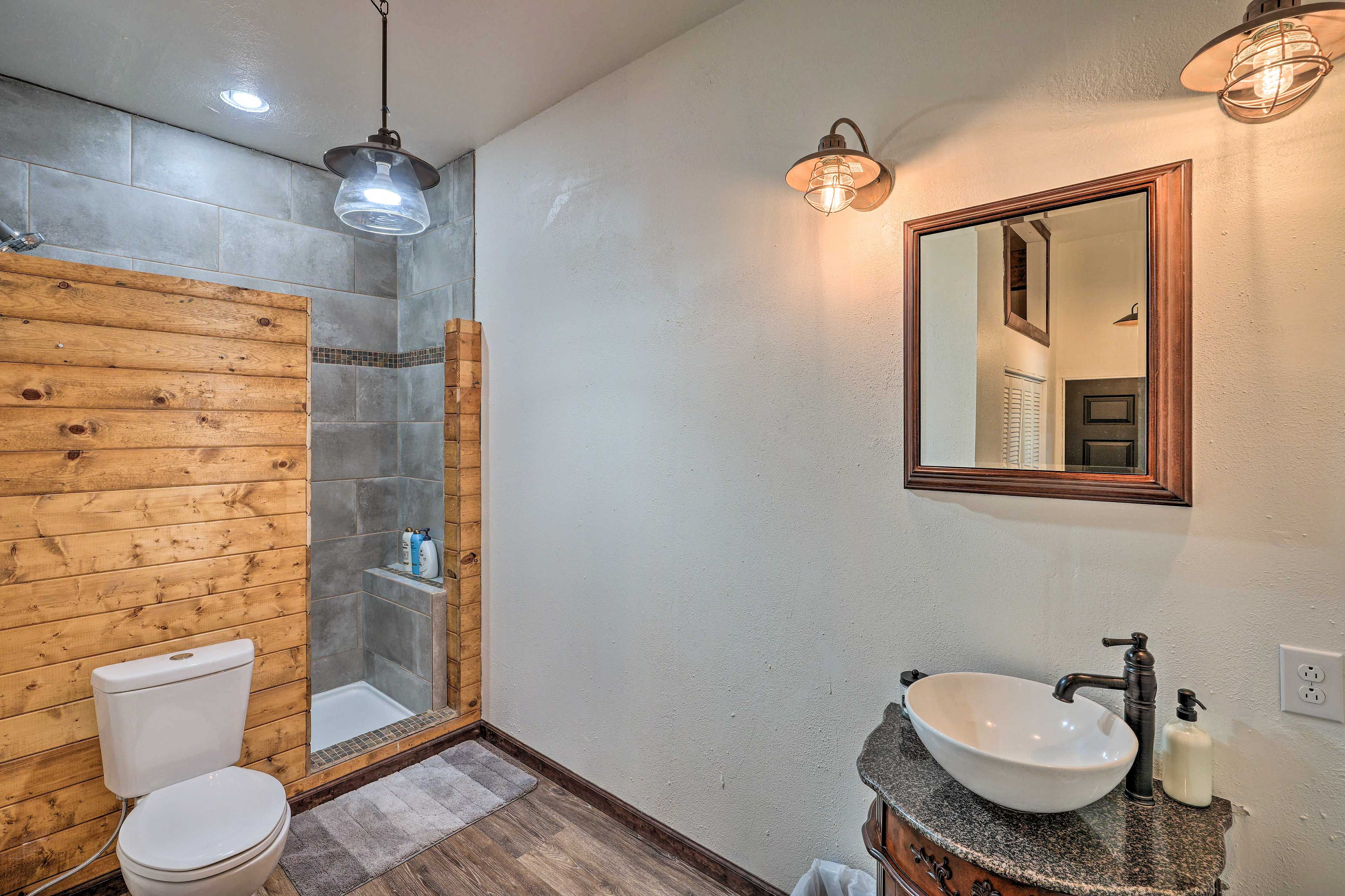 Full Bathroom