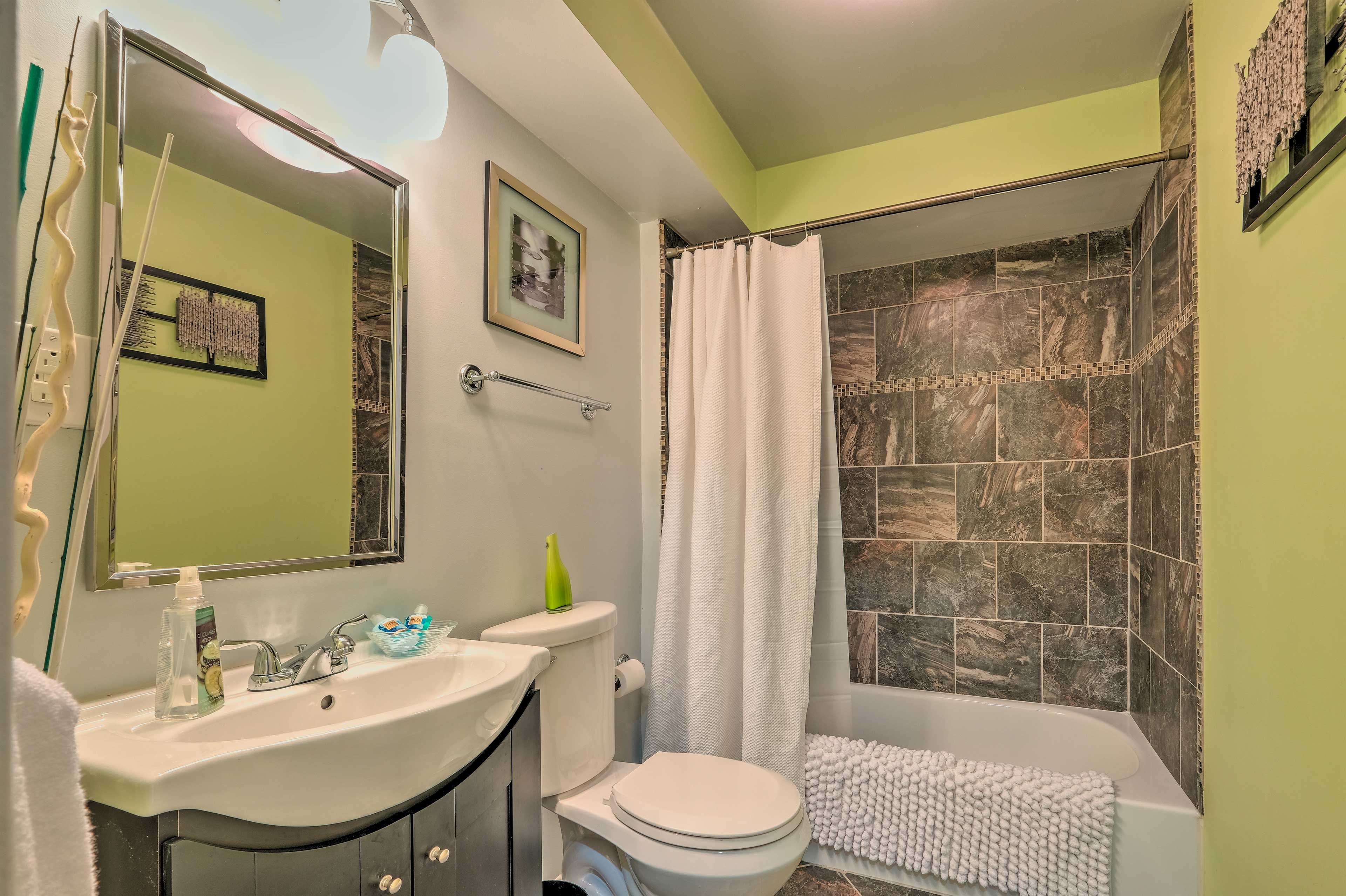 Full Bath | Towels Provided | Complimentary Toiletries | Hair Dryer