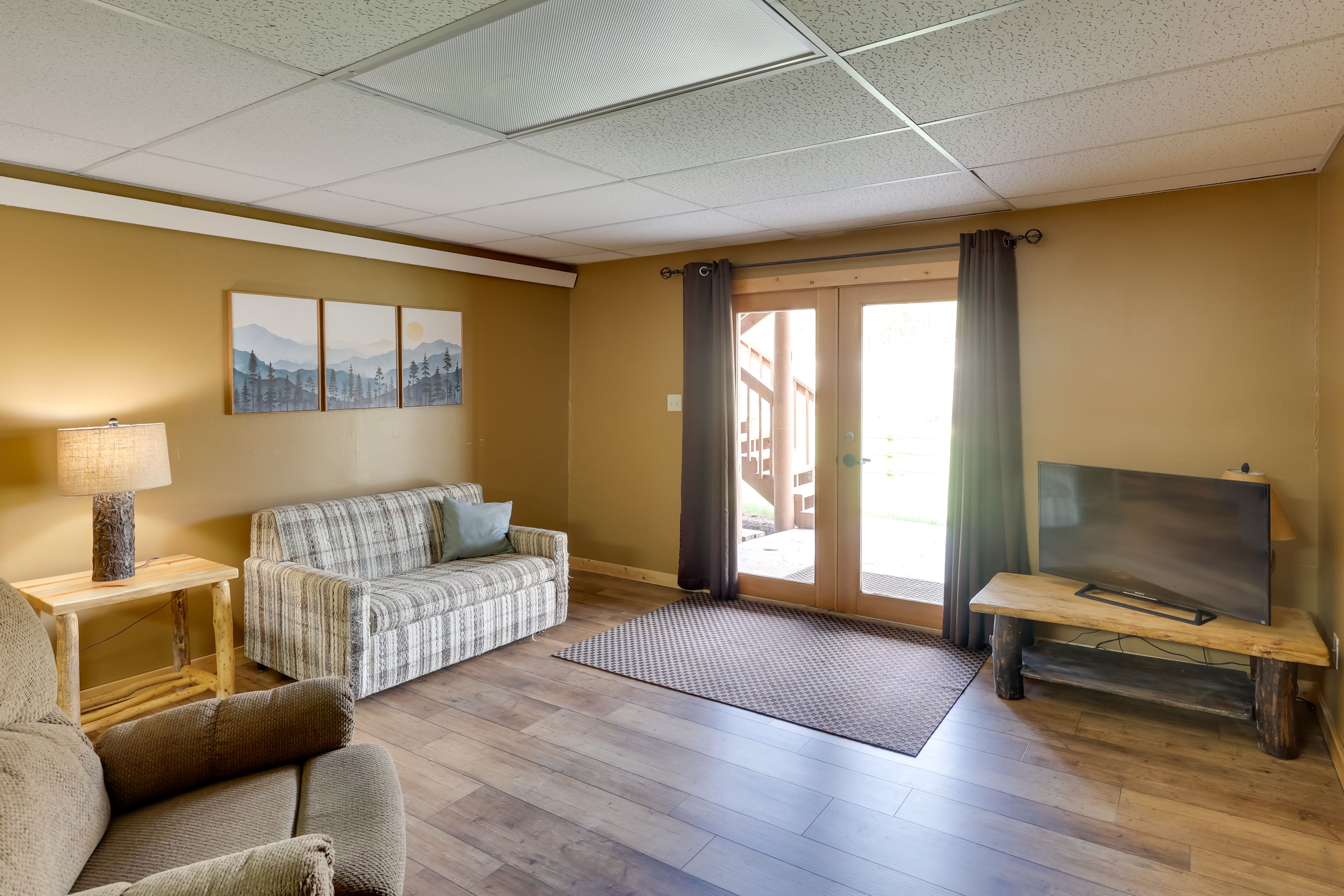 Den | Game Area | Ping Pong Table | Smart TV | 2 Full Sleeper Sofas