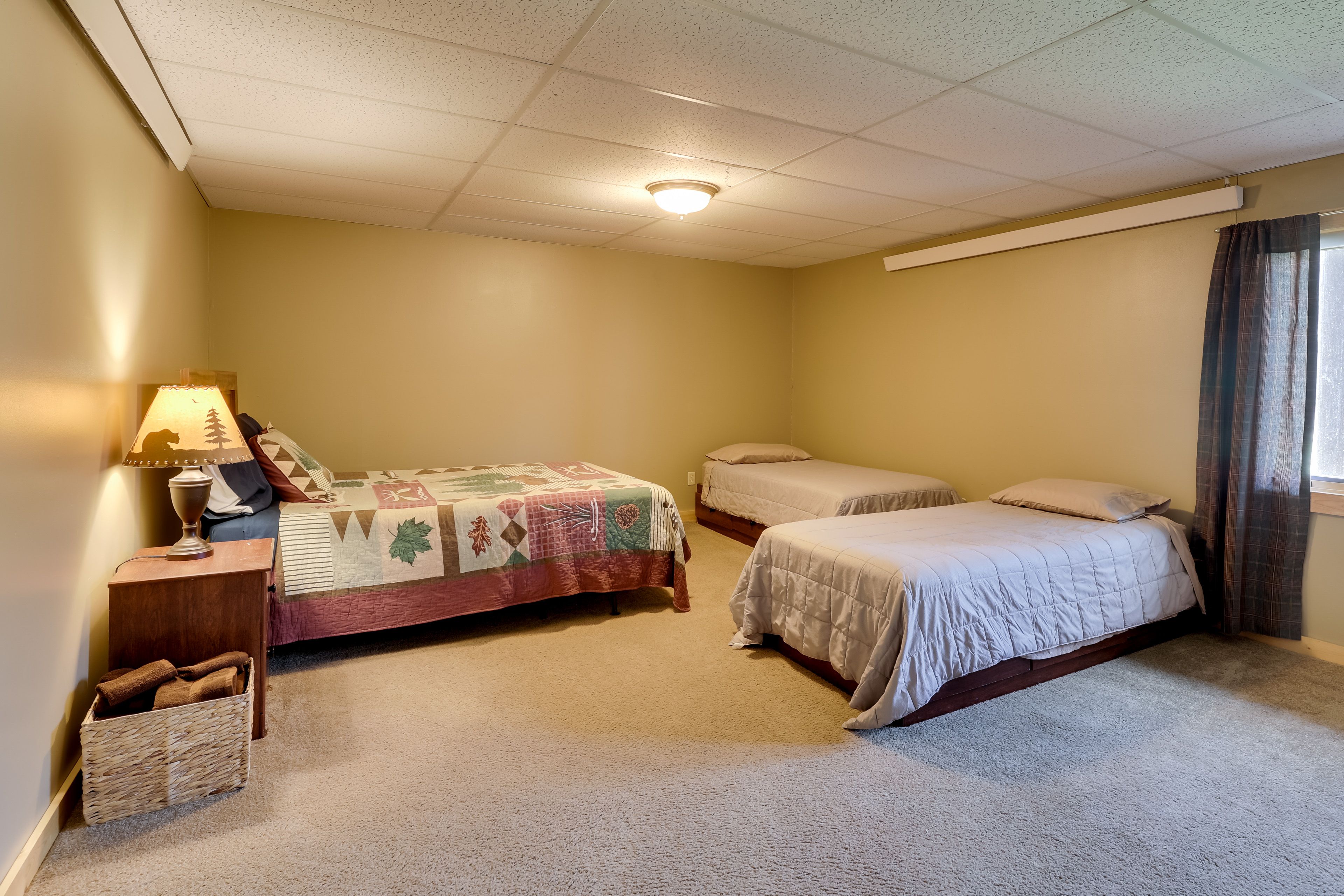 Bedroom 3 | Queen Bed | 2 Twin Beds