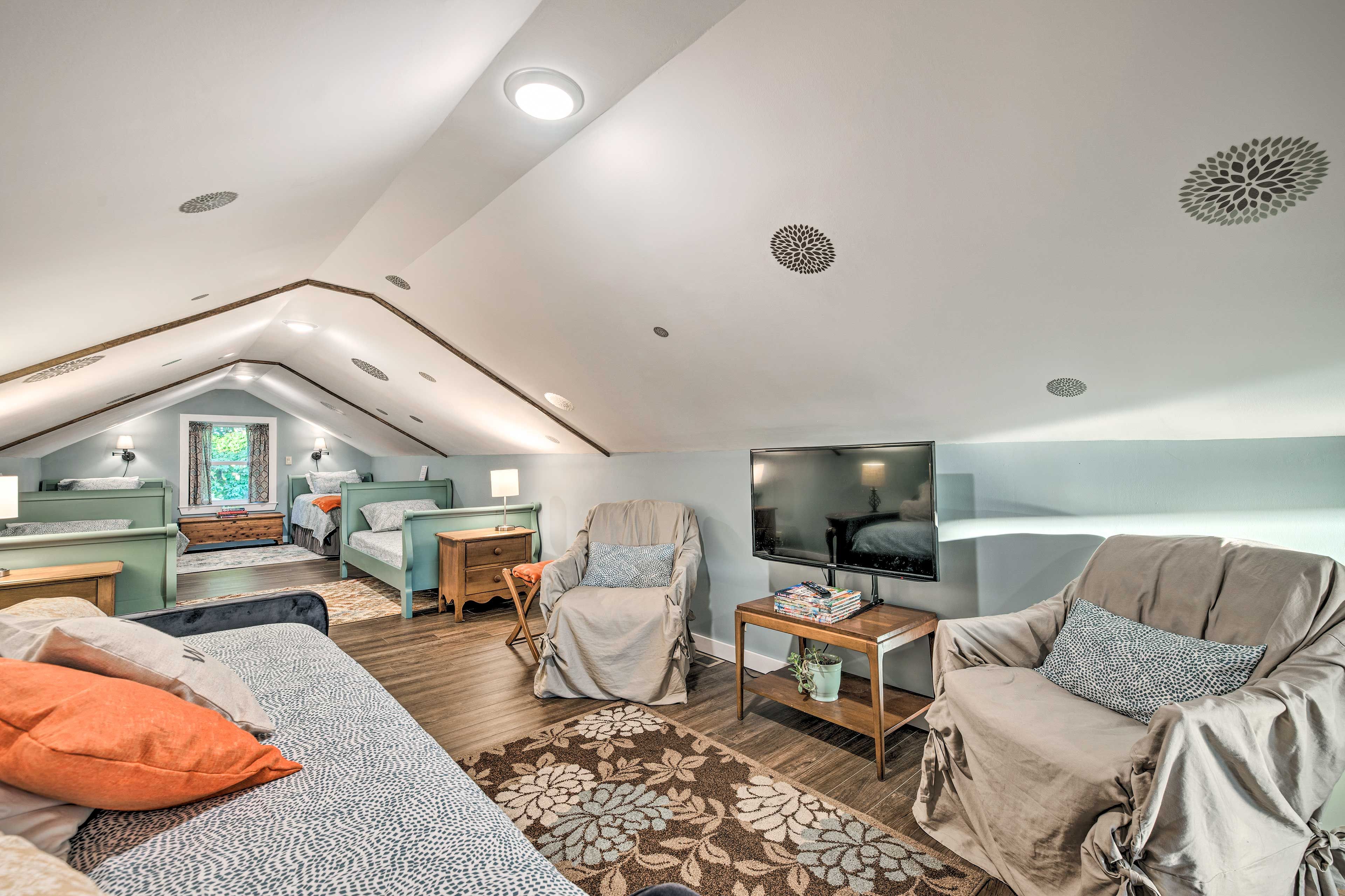 Bedroom 4 (Loft) | Full Daybed | 4 Twin Beds | Upper Level