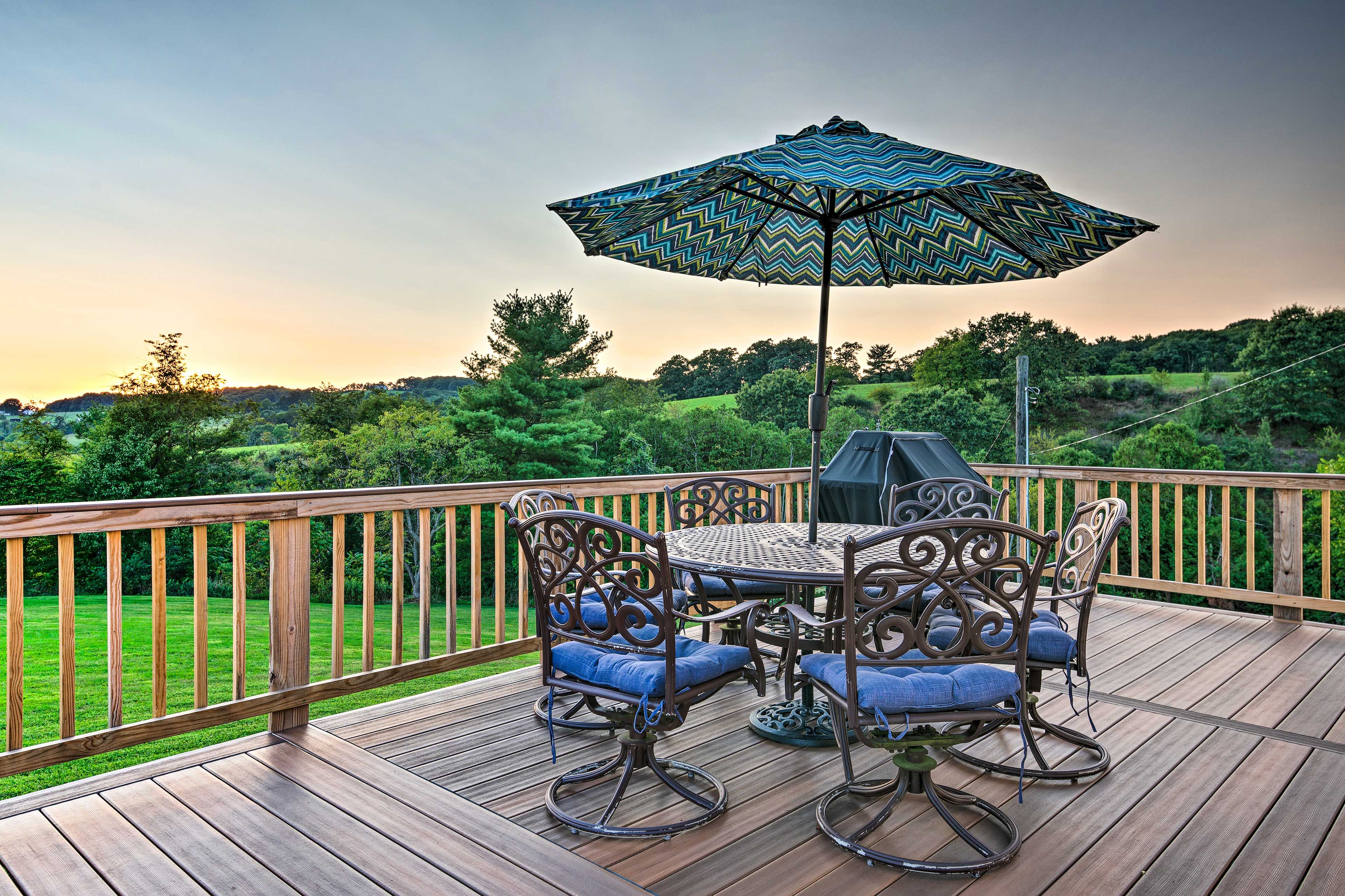 Furnished Deck | Gas Grill