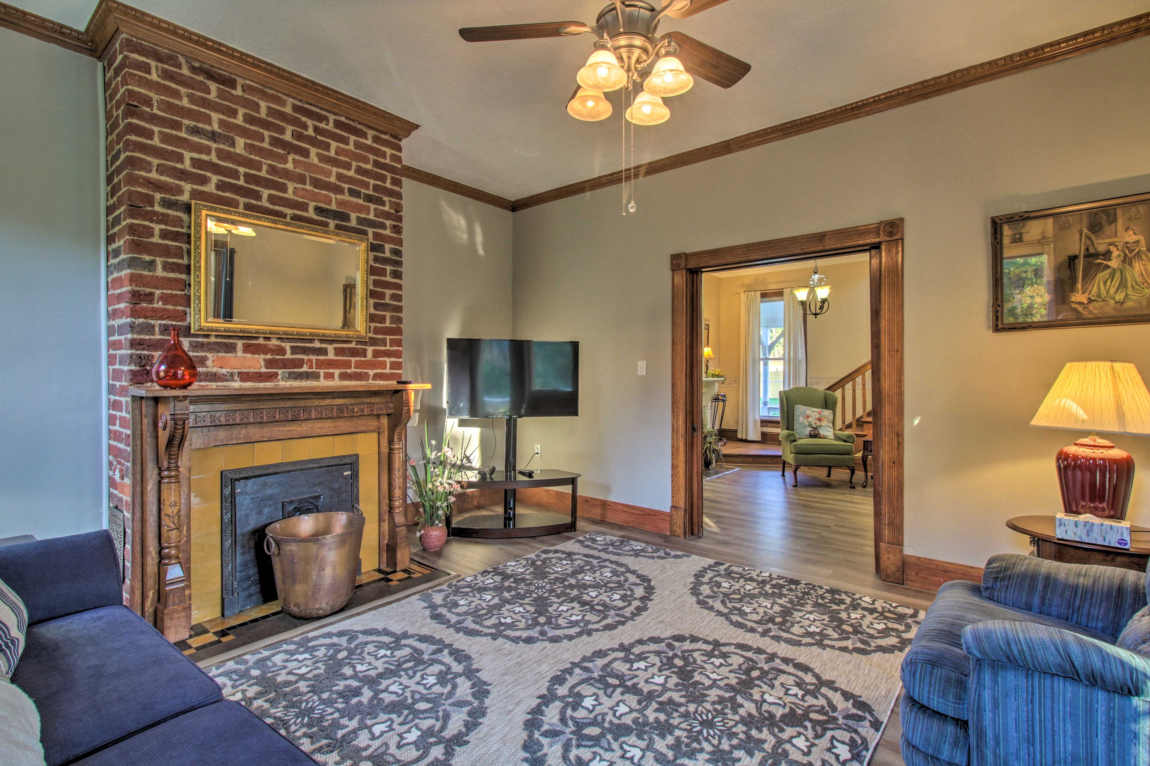 Living Room | Smart TV | Central A/C | 1st Floor