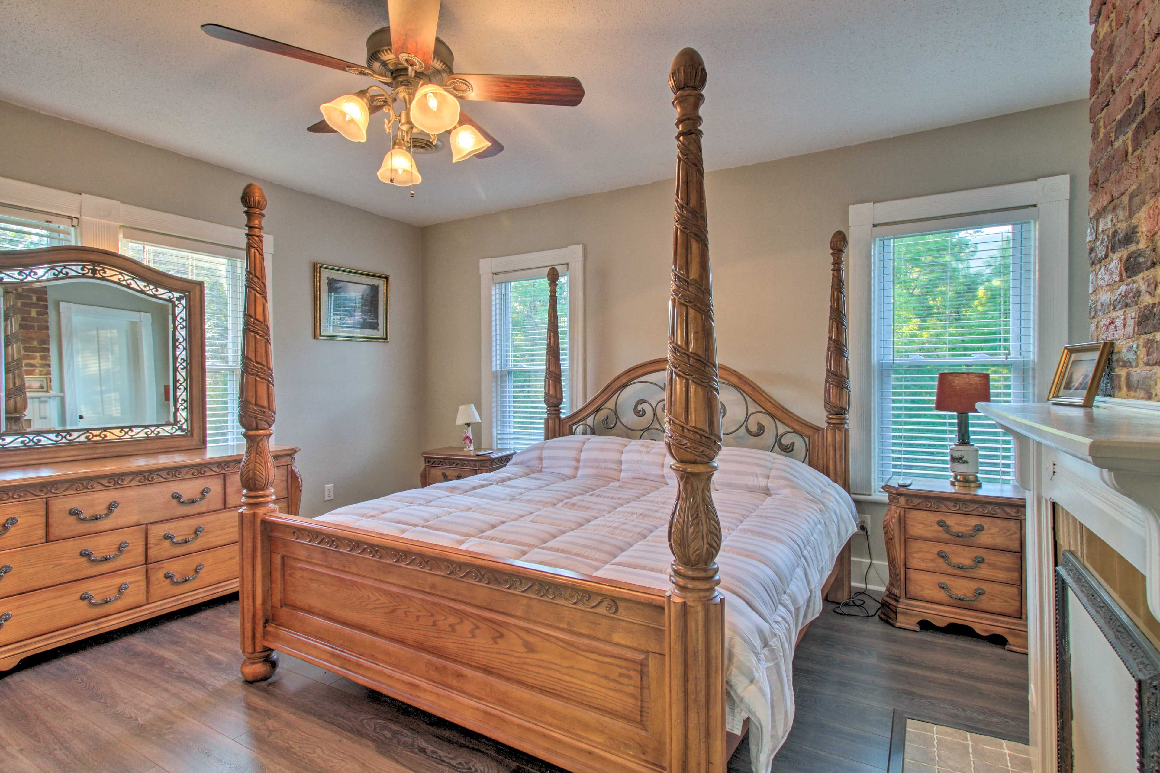 Bedroom 1 | King Bed | 2nd Floor