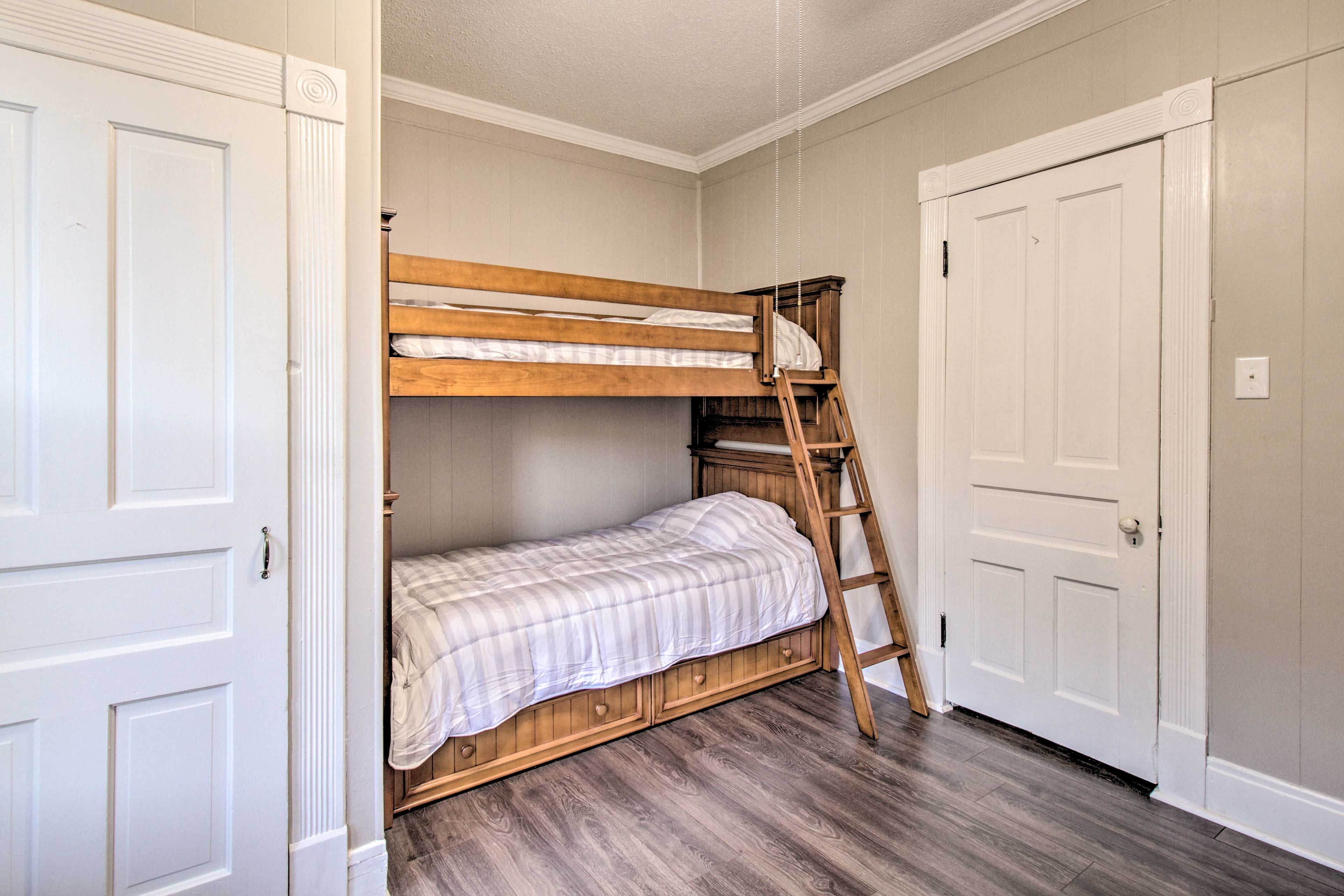 Bedroom 4 | Twin Bunk Bed | 2nd Floor